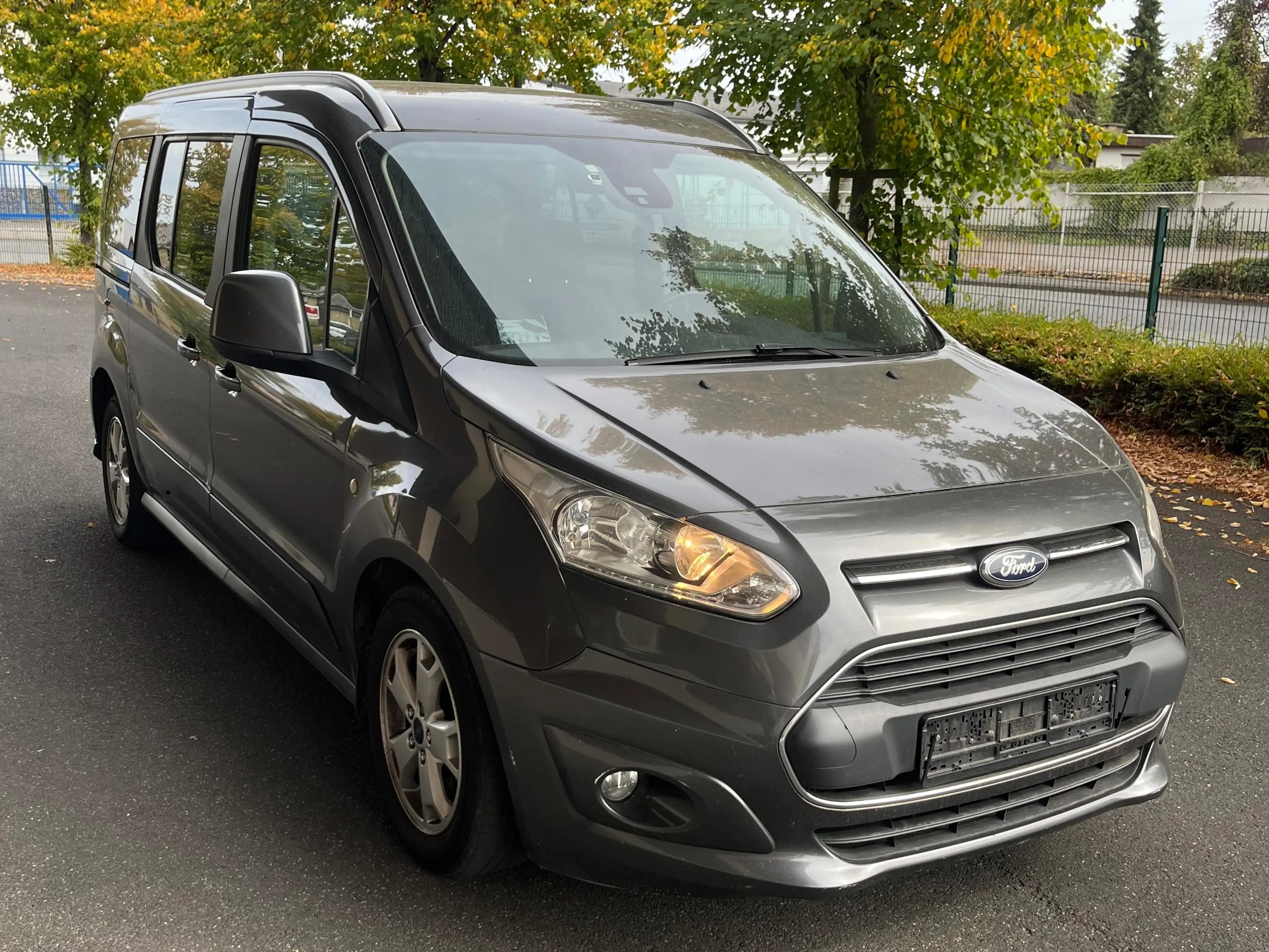 Ford Tourneo Connect Grand Tourneo Connect 1.5 TDCi Start/Stop Trend — photo 3