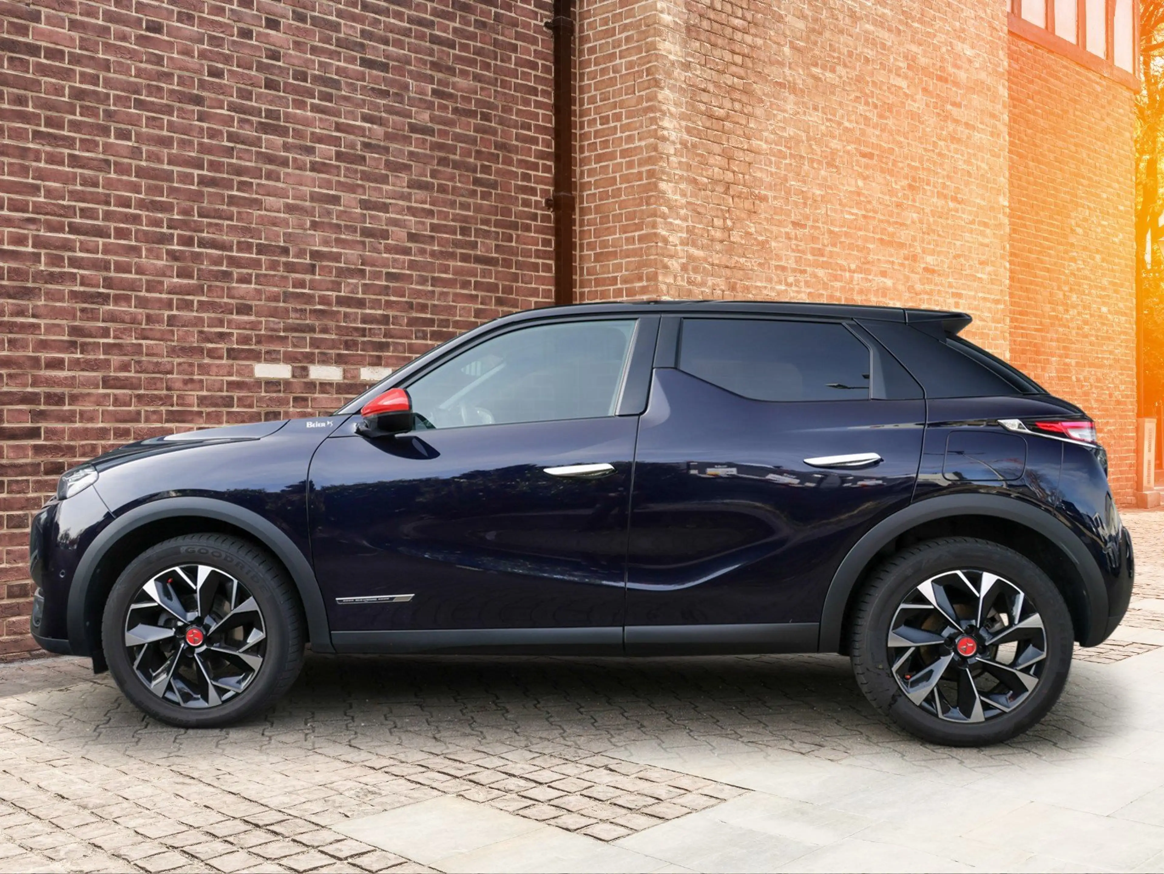 DS Automobiles DS 3 Crossback DS3 Crossback 1,2 PureTech 131 Inès de la Fressang — photo 3