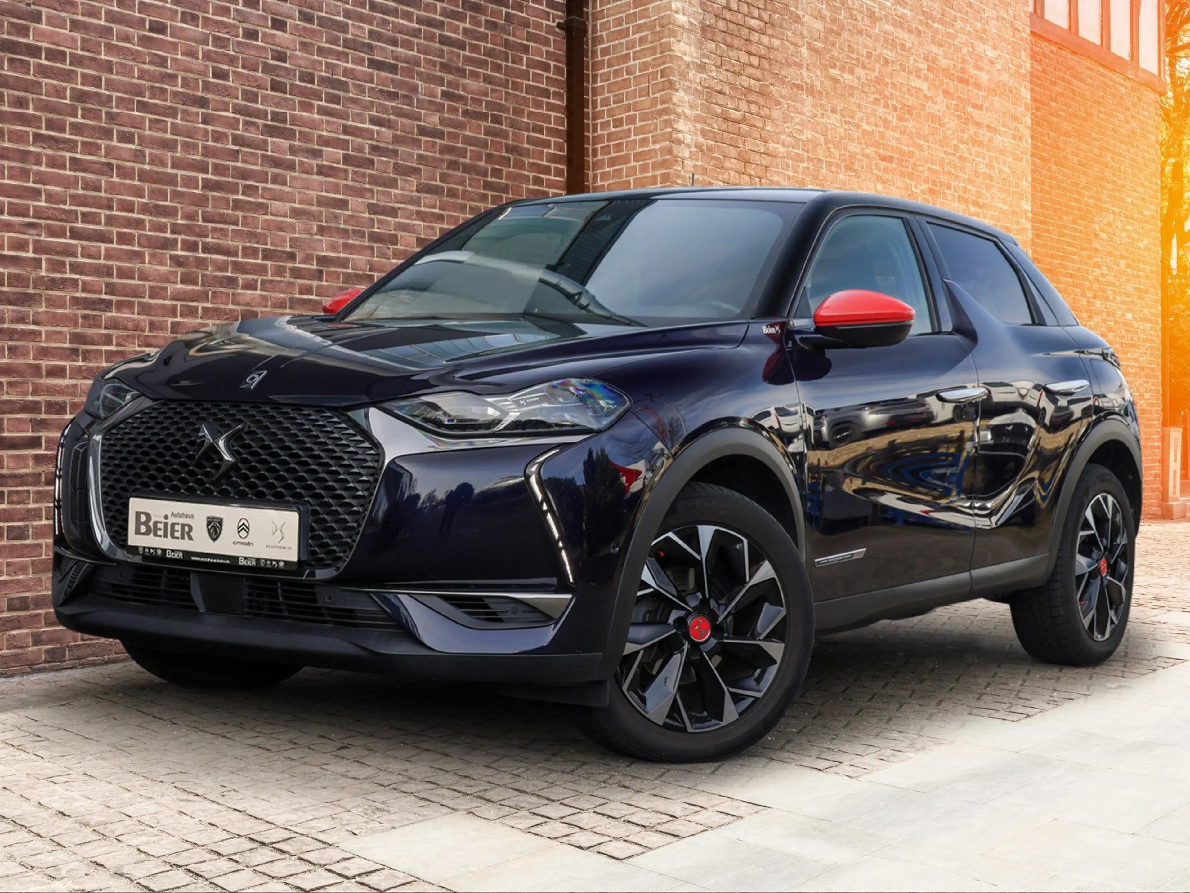 DS Automobiles DS 3 Crossback DS3 Crossback 1,2 PureTech 131 Inès de la Fressang — photo 2