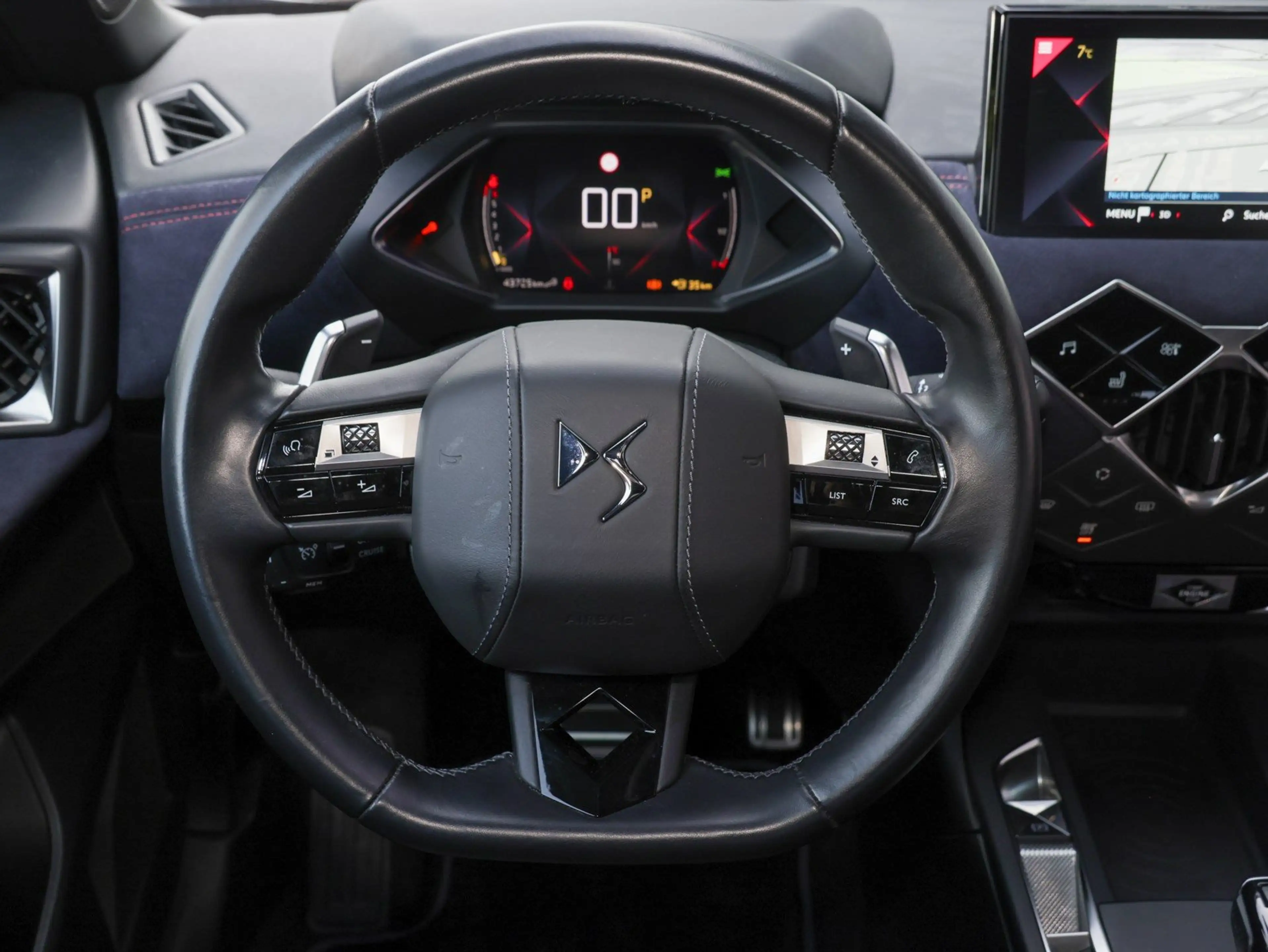 DS Automobiles DS 3 Crossback DS3 Crossback 1,2 PureTech 131 Inès de la Fressang — photo 13