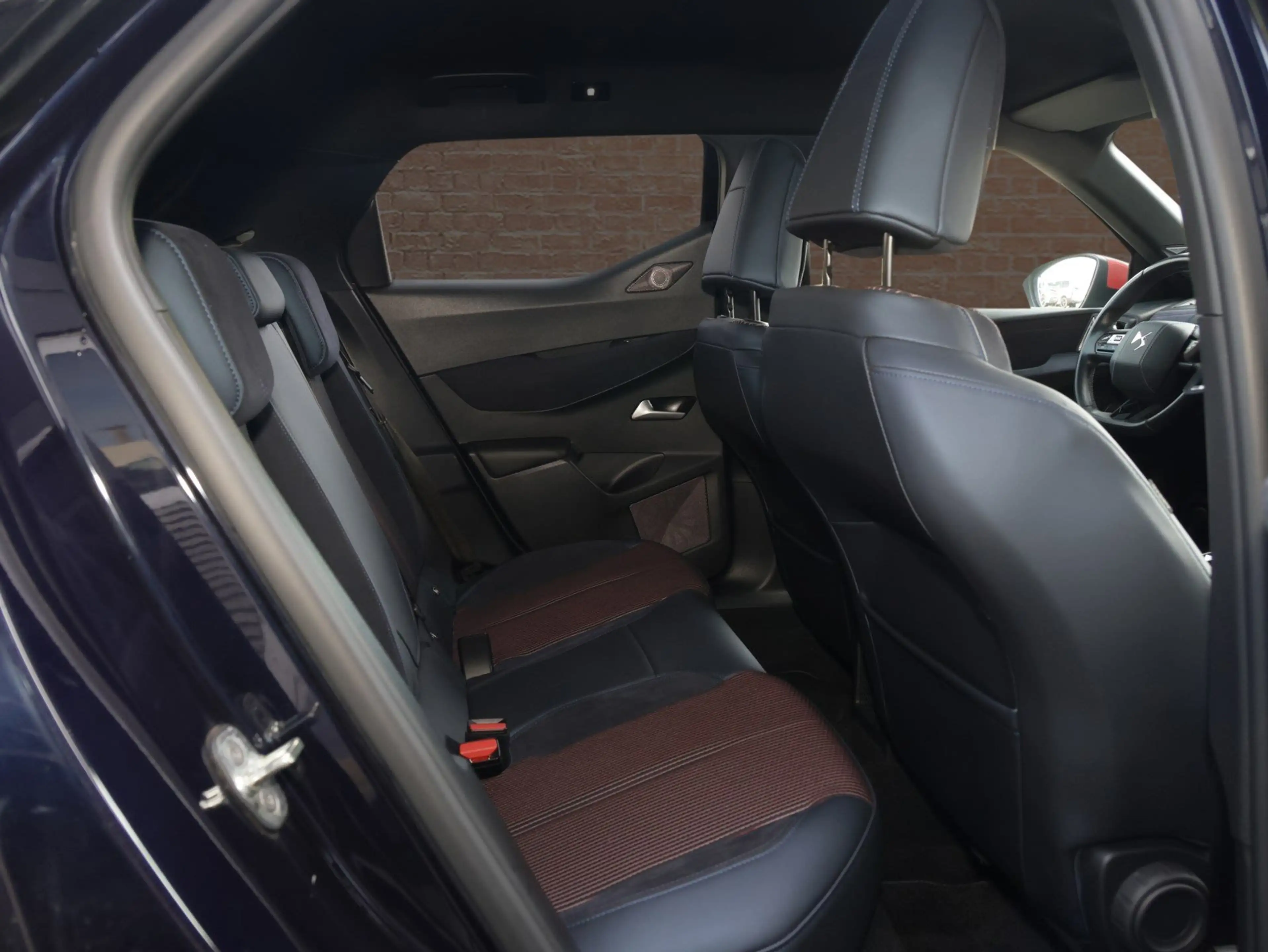 DS Automobiles DS 3 Crossback DS3 Crossback 1,2 PureTech 131 Inès de la Fressang — photo 9