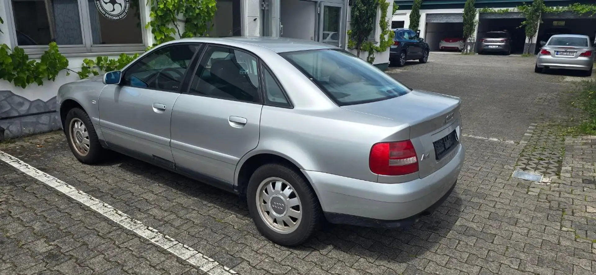 Audi A4 1.6i | TÜV 02/27 | KLIMA | EFH | TOP Argent - 2