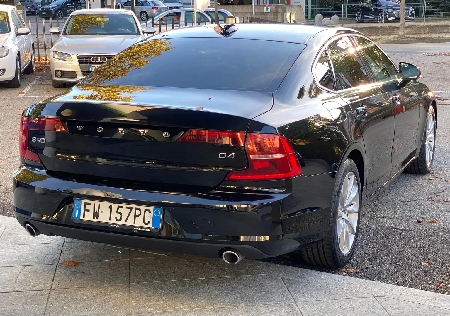 Volvo S90 S90 2.0 d4 Momentum geartronic my18 Fekete - 2