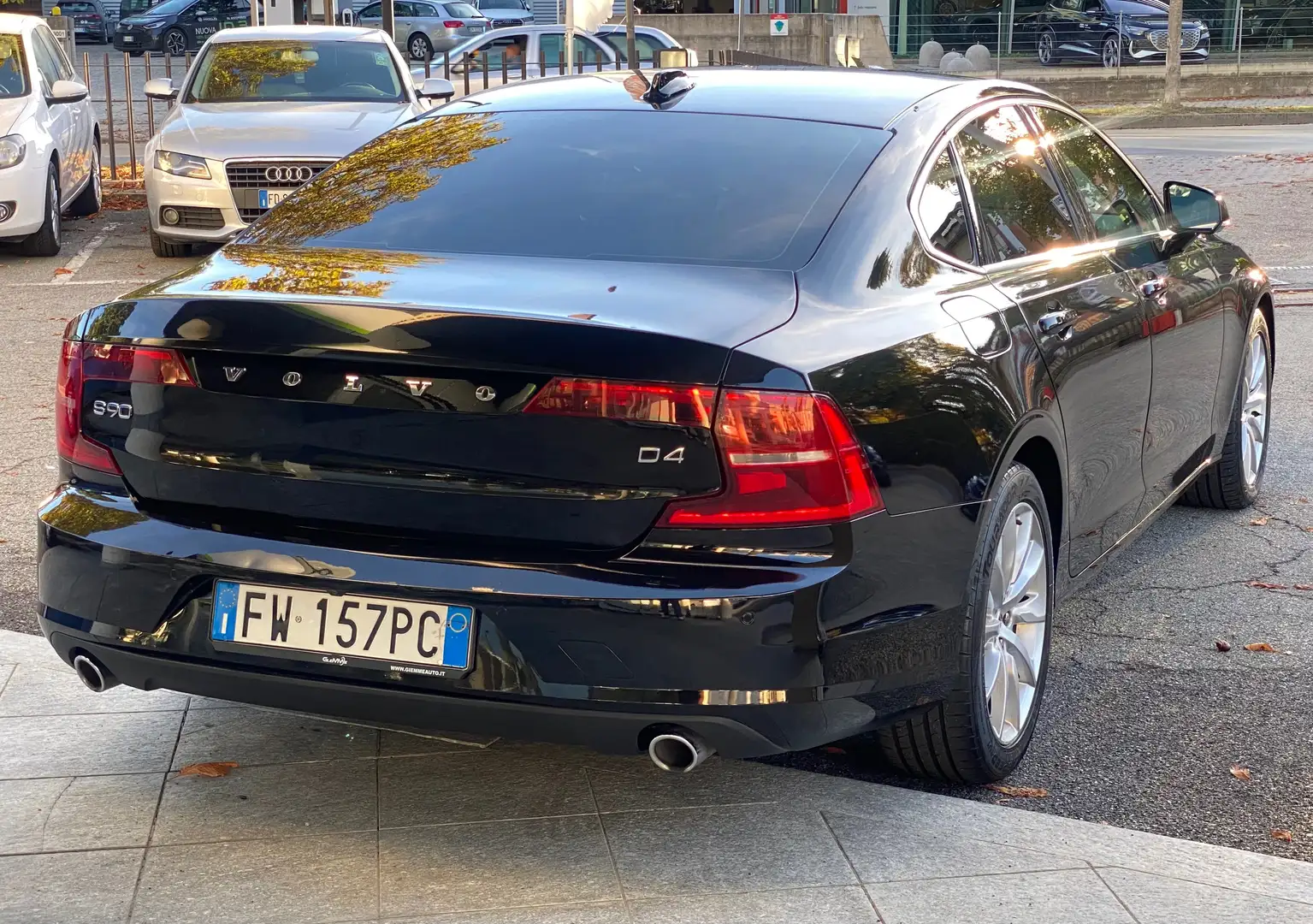 Volvo S90 S90 2.0 d4 Momentum geartronic my18 Nero - 2