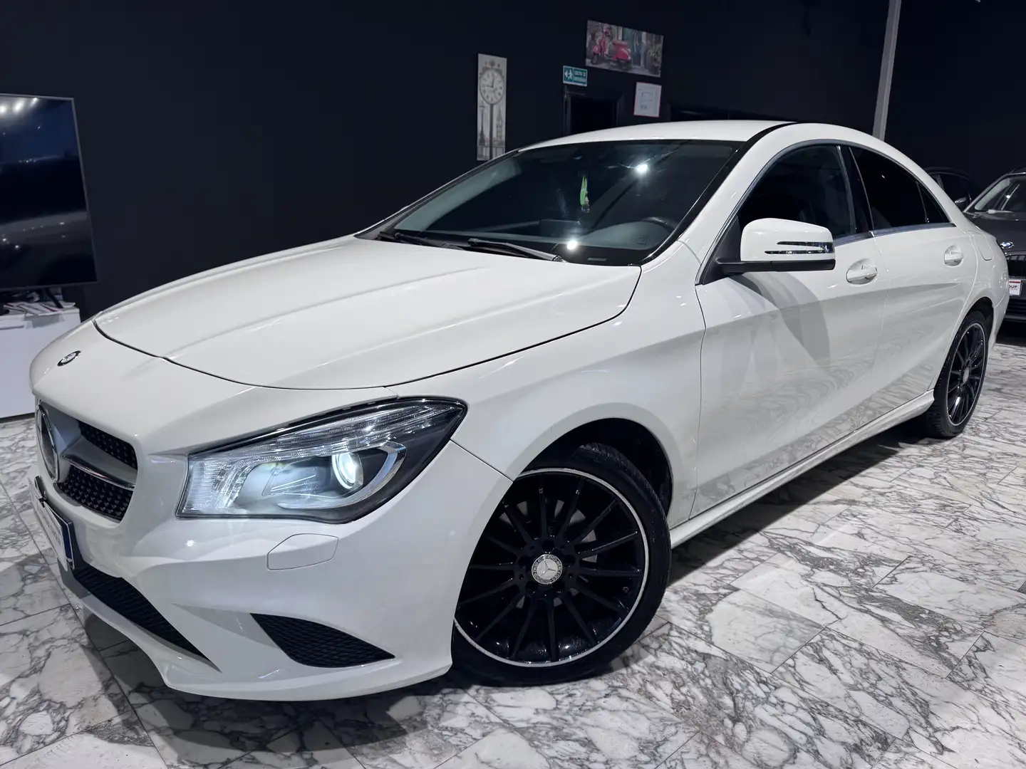 Mercedes-Benz CLA 200 CLA 200d Premium Dark Night auto Blanc - 1