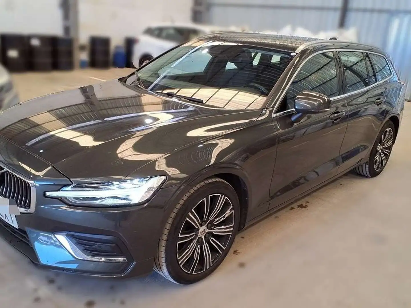 Volvo V60 2.0 B4 (D) INSCRIPTION AUTO - 2