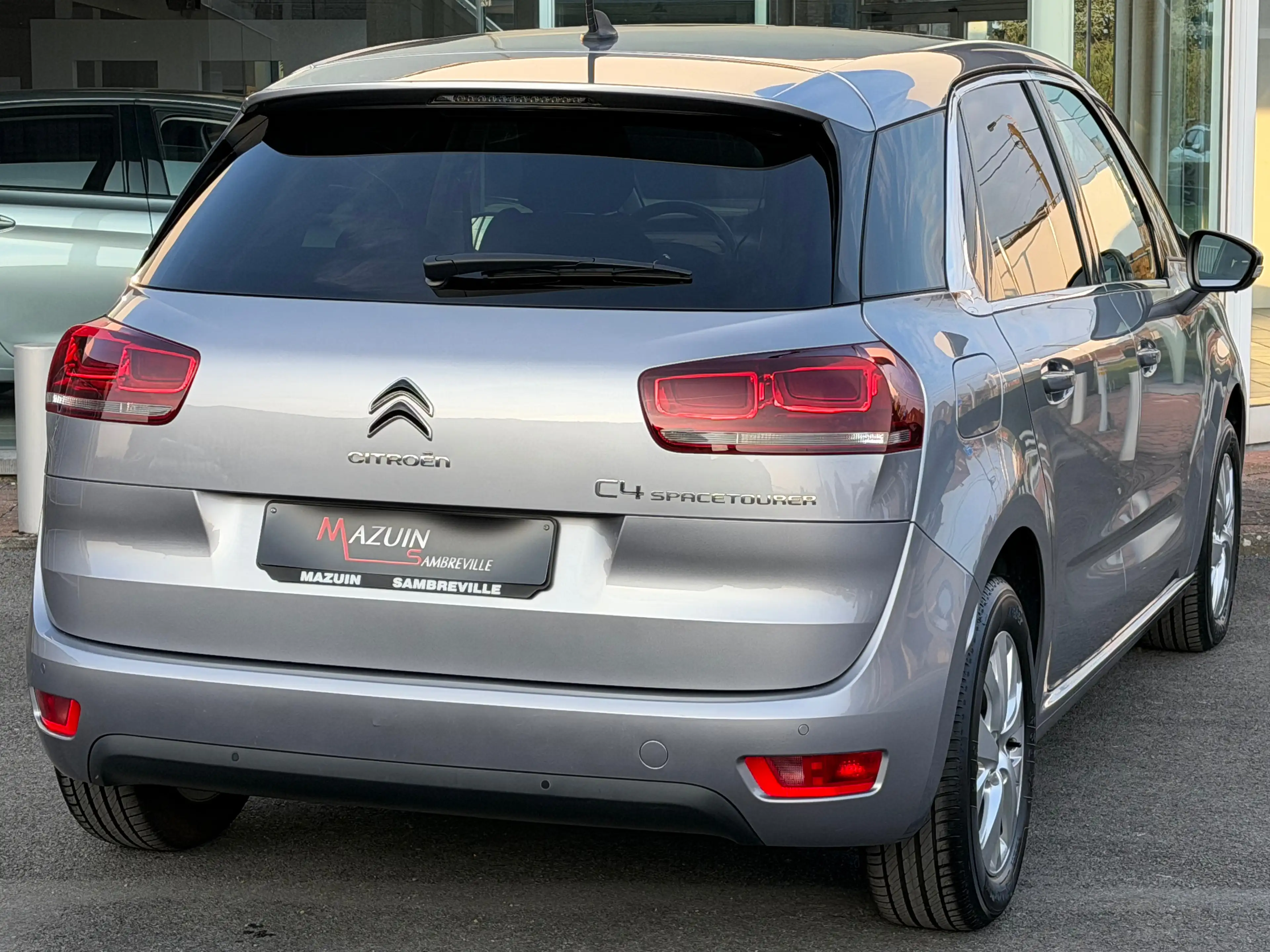 Citroen C4 SpaceTourer 1.2 Essence * Carnet Complet * Marchand/Export * — photo 2