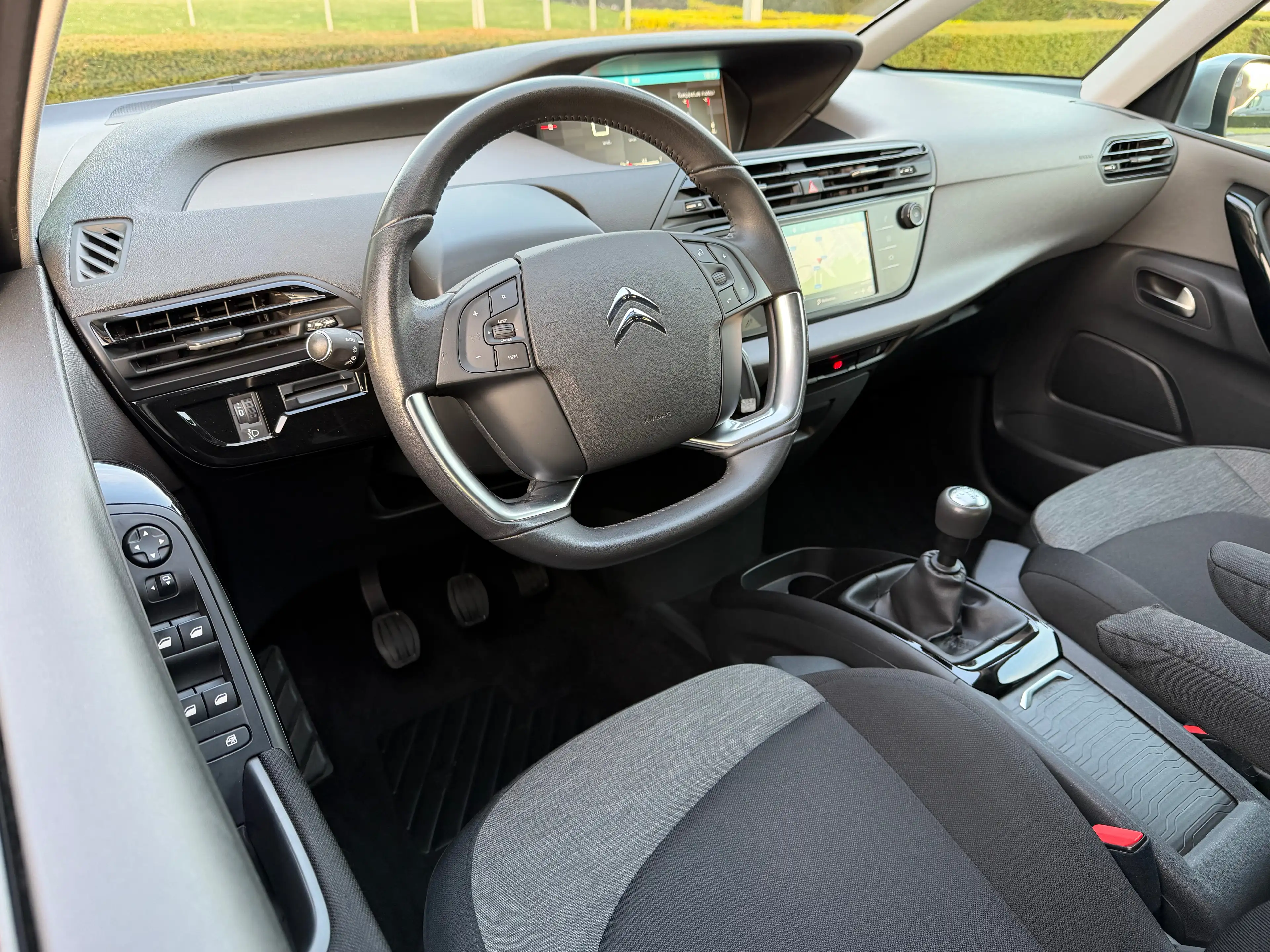 Citroen C4 SpaceTourer 1.2 Essence * Carnet Complet * Marchand/Export * — photo 14