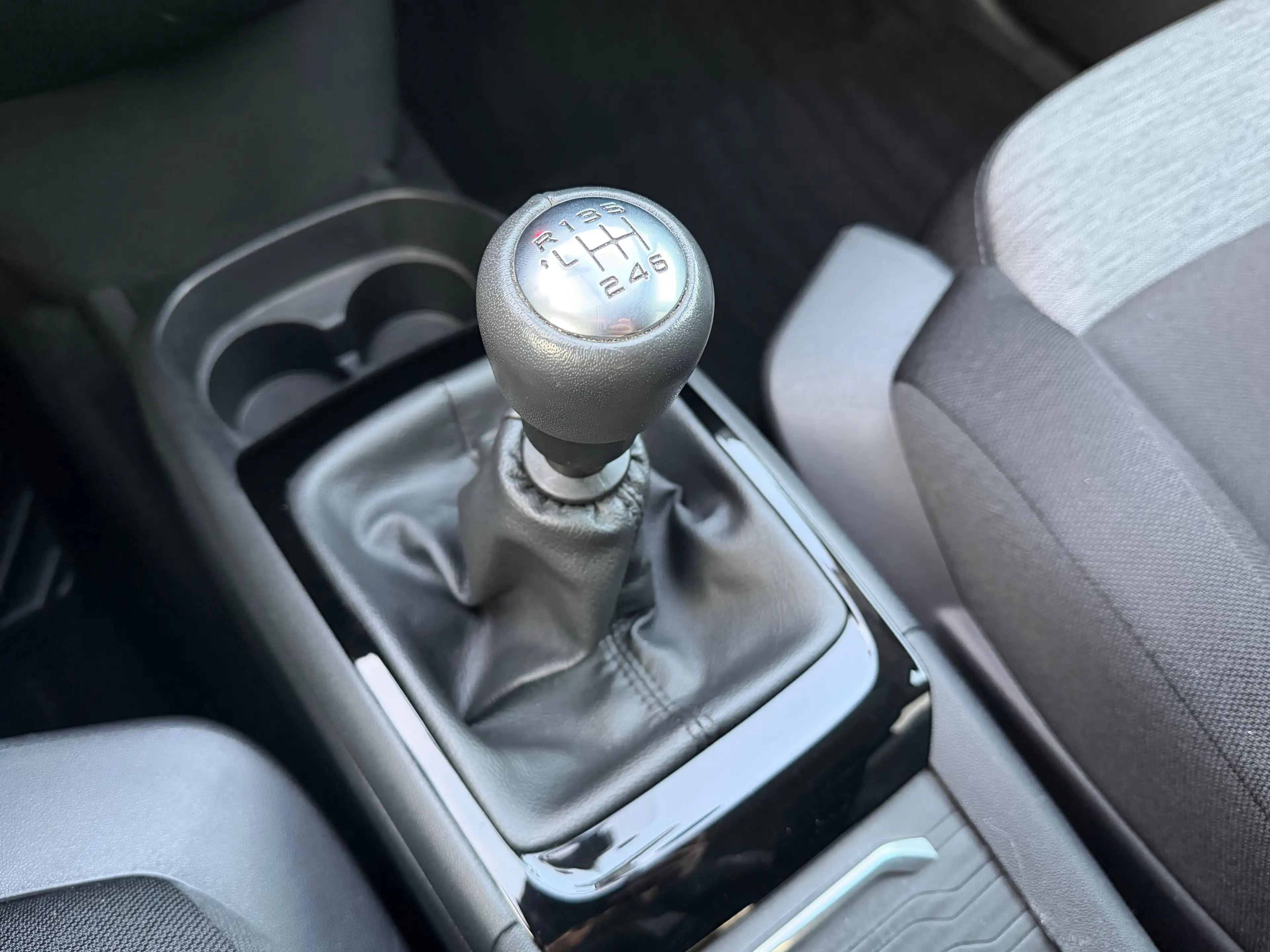 Citroen C4 SpaceTourer 1.2 Essence * Carnet Complet * Marchand/Export * — photo 15