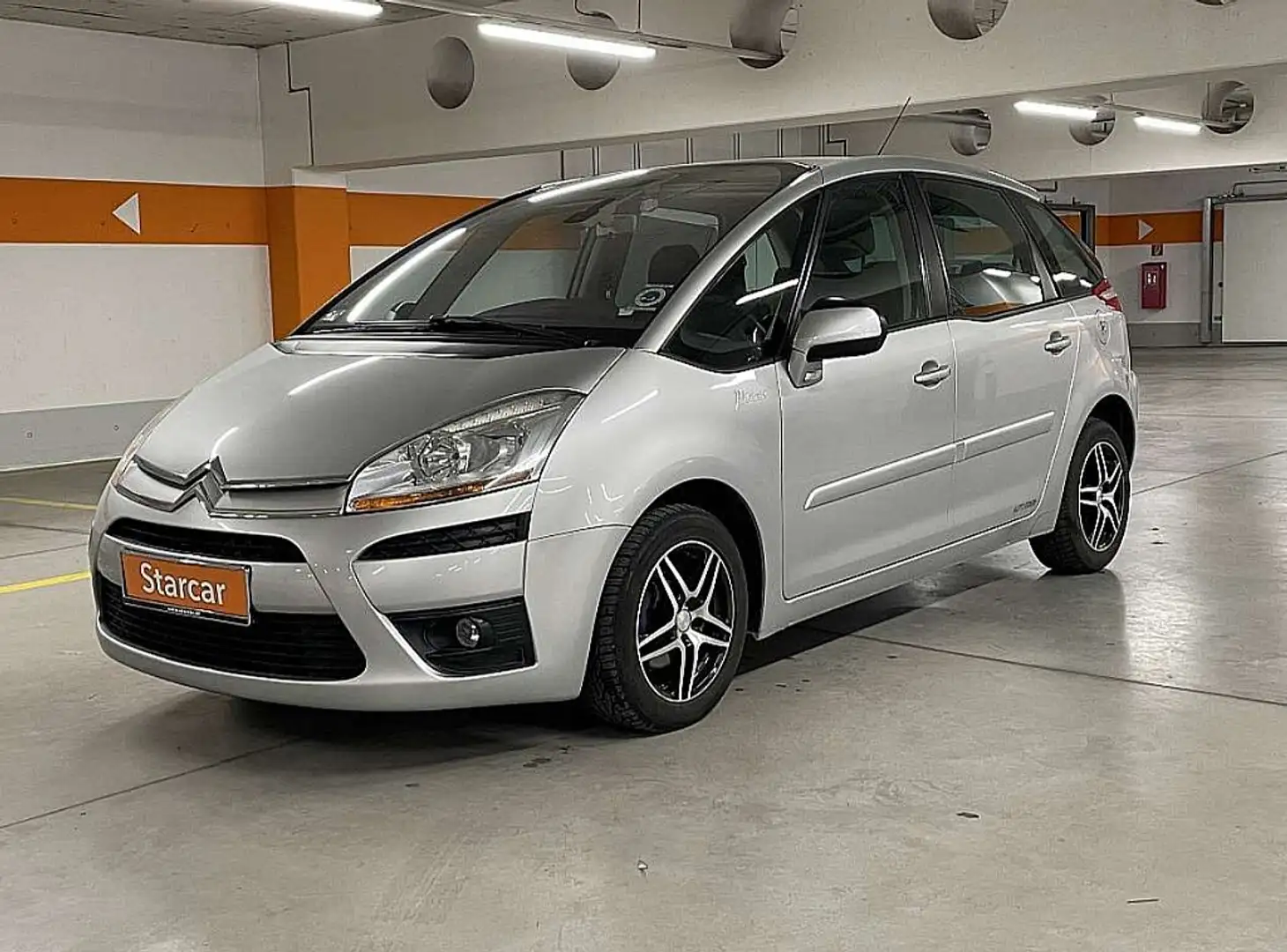 Citroen C4 Picasso 1,6 X Plus HDi FAP Grau - 2
