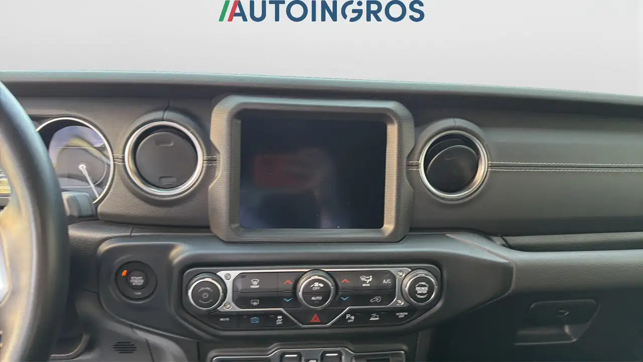 Jeep Wrangler Unlimited 2.0 ATX PHEV Sahara 15