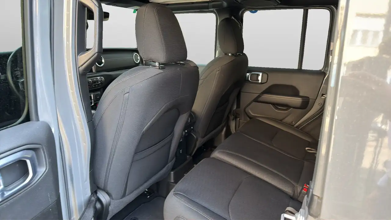 Jeep Wrangler Unlimited 2.0 ATX PHEV Sahara 13