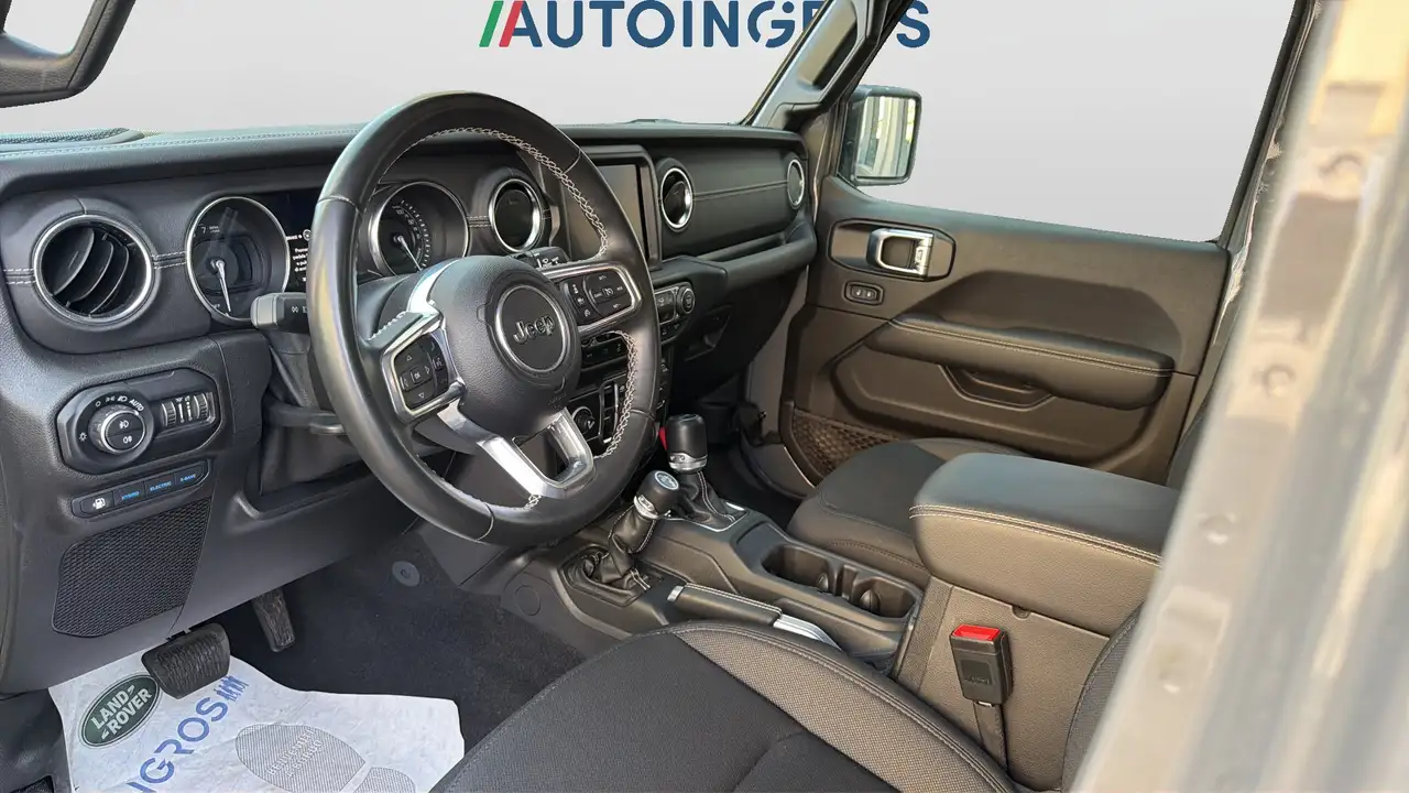 Jeep Wrangler Unlimited 2.0 ATX PHEV Sahara 11