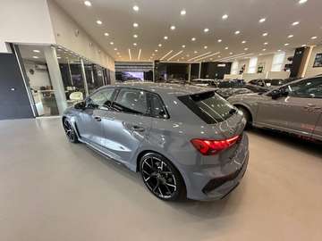 SPB TFSI quattro S tronic