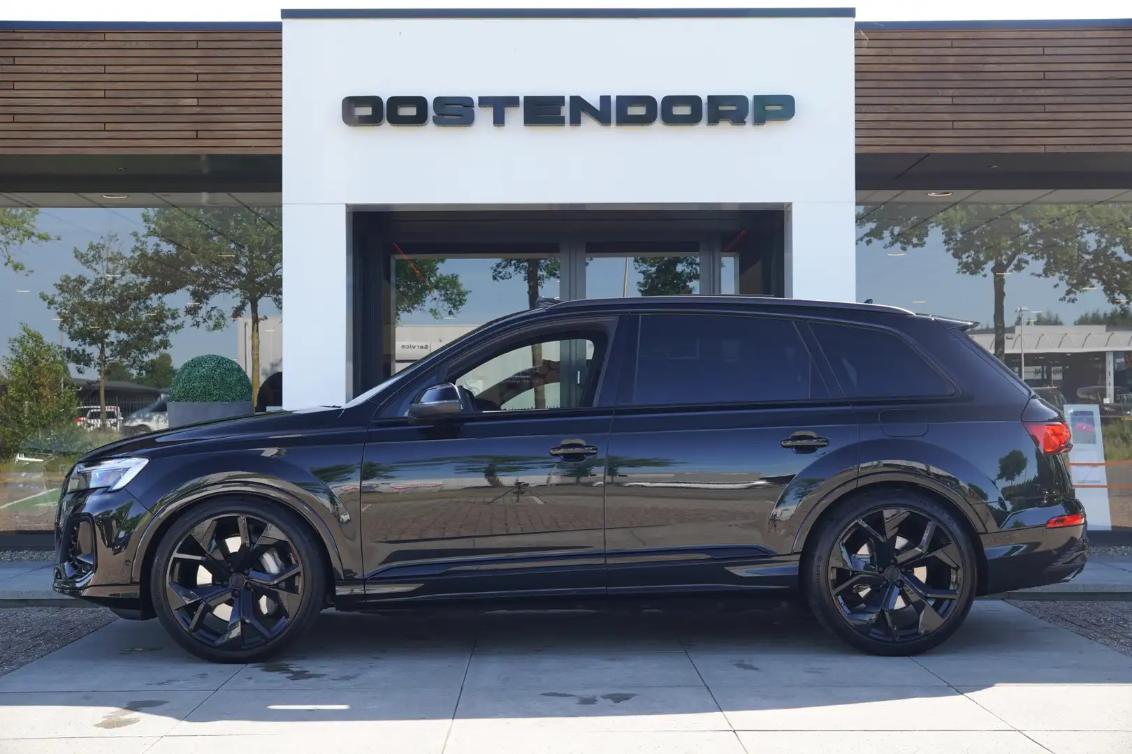 Audi Q7 55TFSIe/395pk Quattro S-Line Blackstyle|2024|Panor Negro - 1