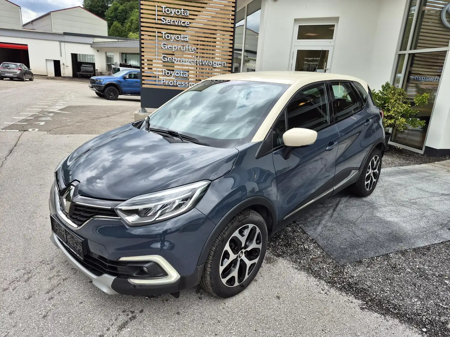 Renault Captur Intens Blauw - 2