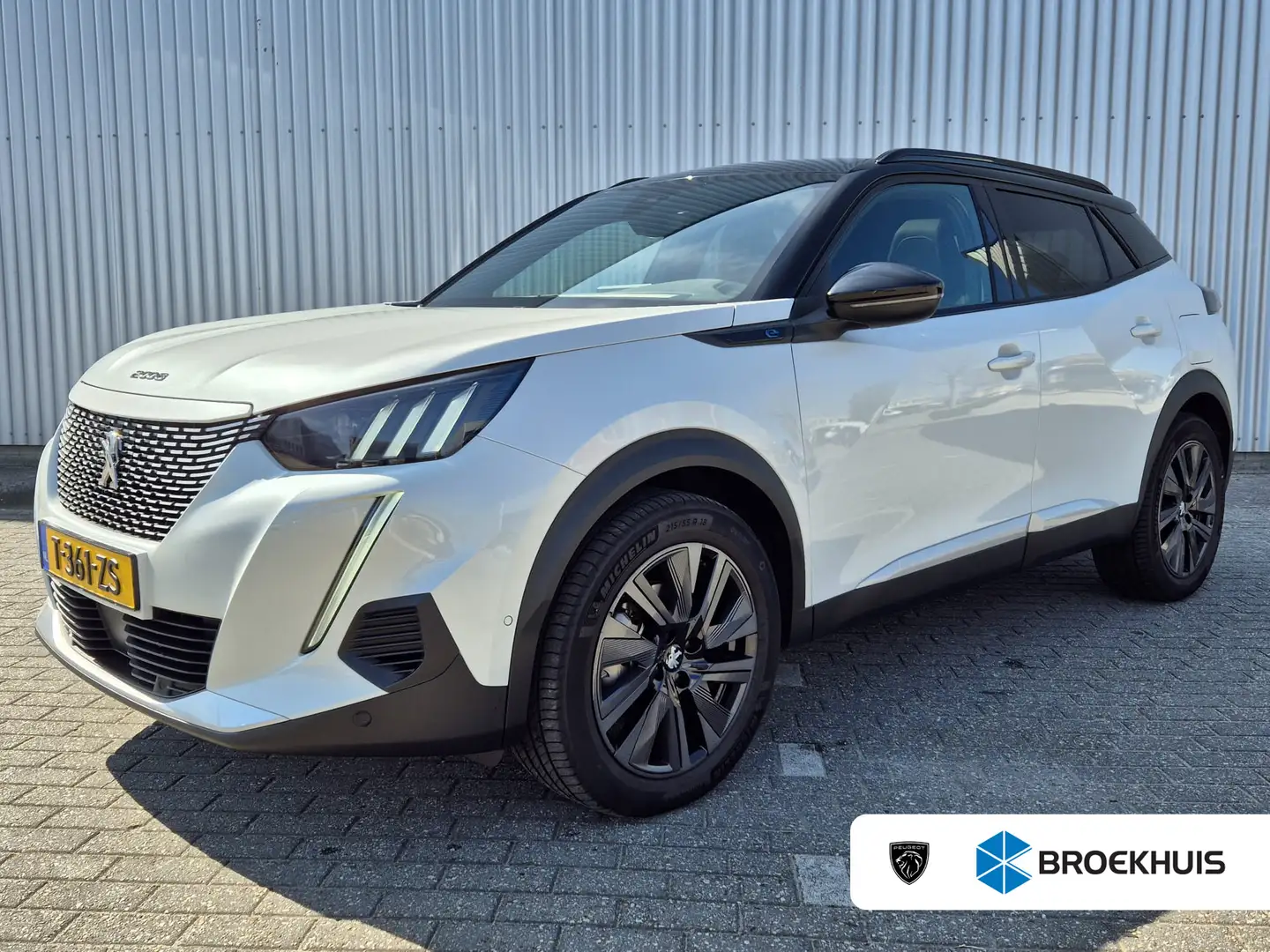 Peugeot 2008 GT elektrisch | 18" lichtmetalen velgen two tone z Wit - 1
