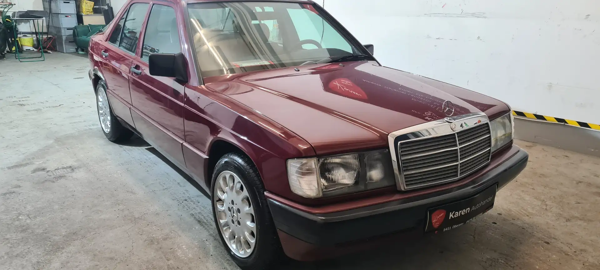 Mercedes-Benz 190 190 E 1,8 Mercedes-Benz Rot - 2