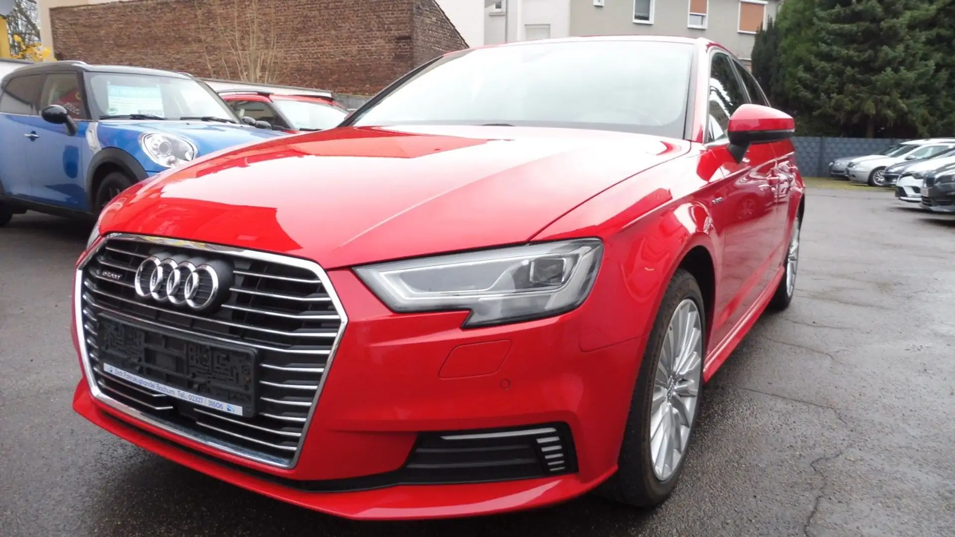 Audi A3 Sportback e-tron sport Rot - 1