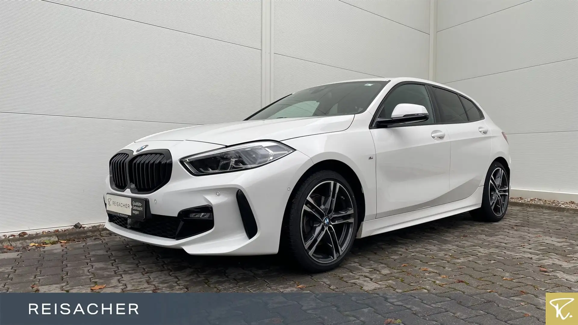 BMW 118 i Aut.M Sport,AHK,LCPro.LED,RFK,HIFI Weiß - 1