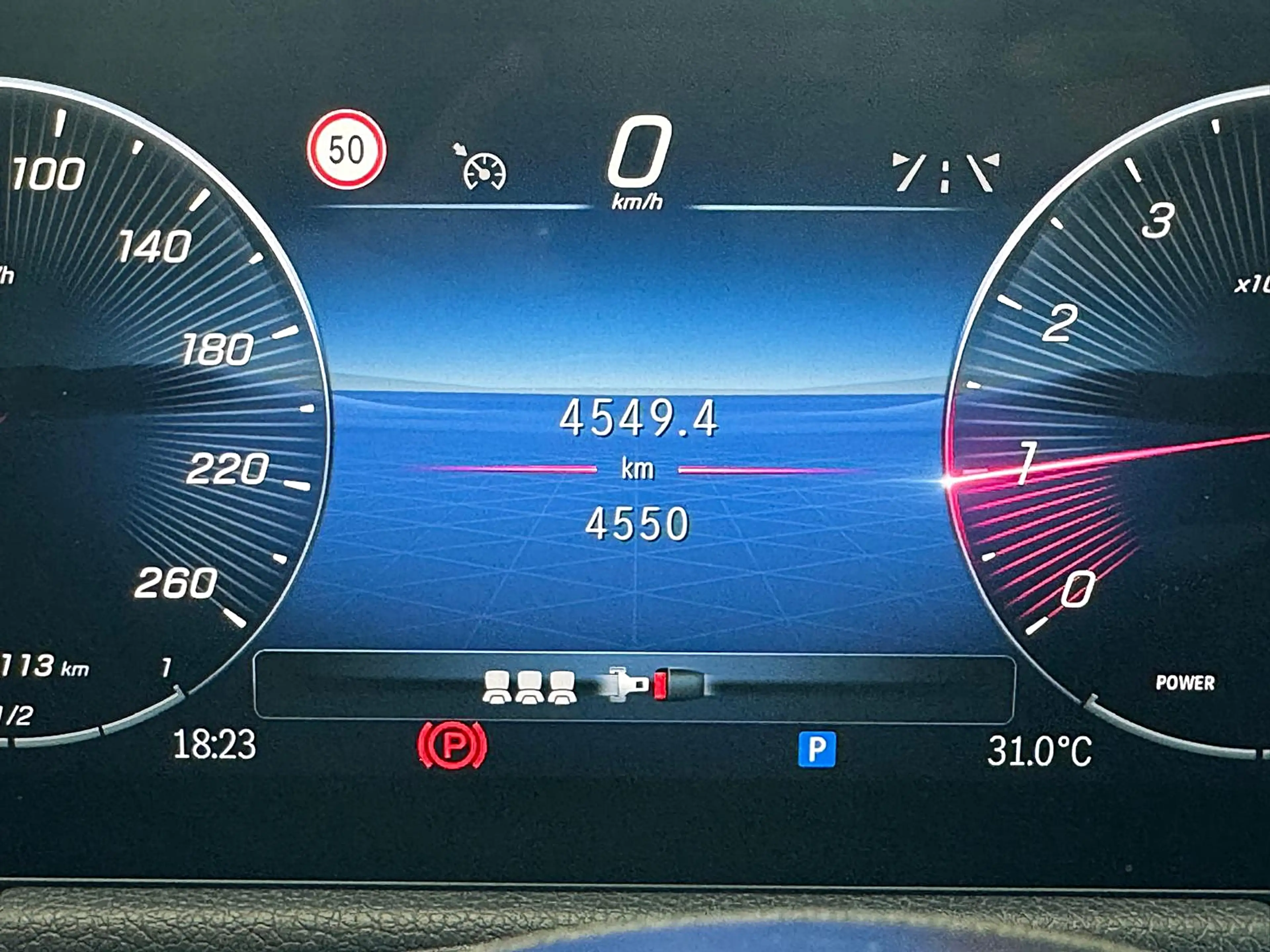 Mercedes-Benz GLA 220 4Matic AHK Pano Distronik — photo 6