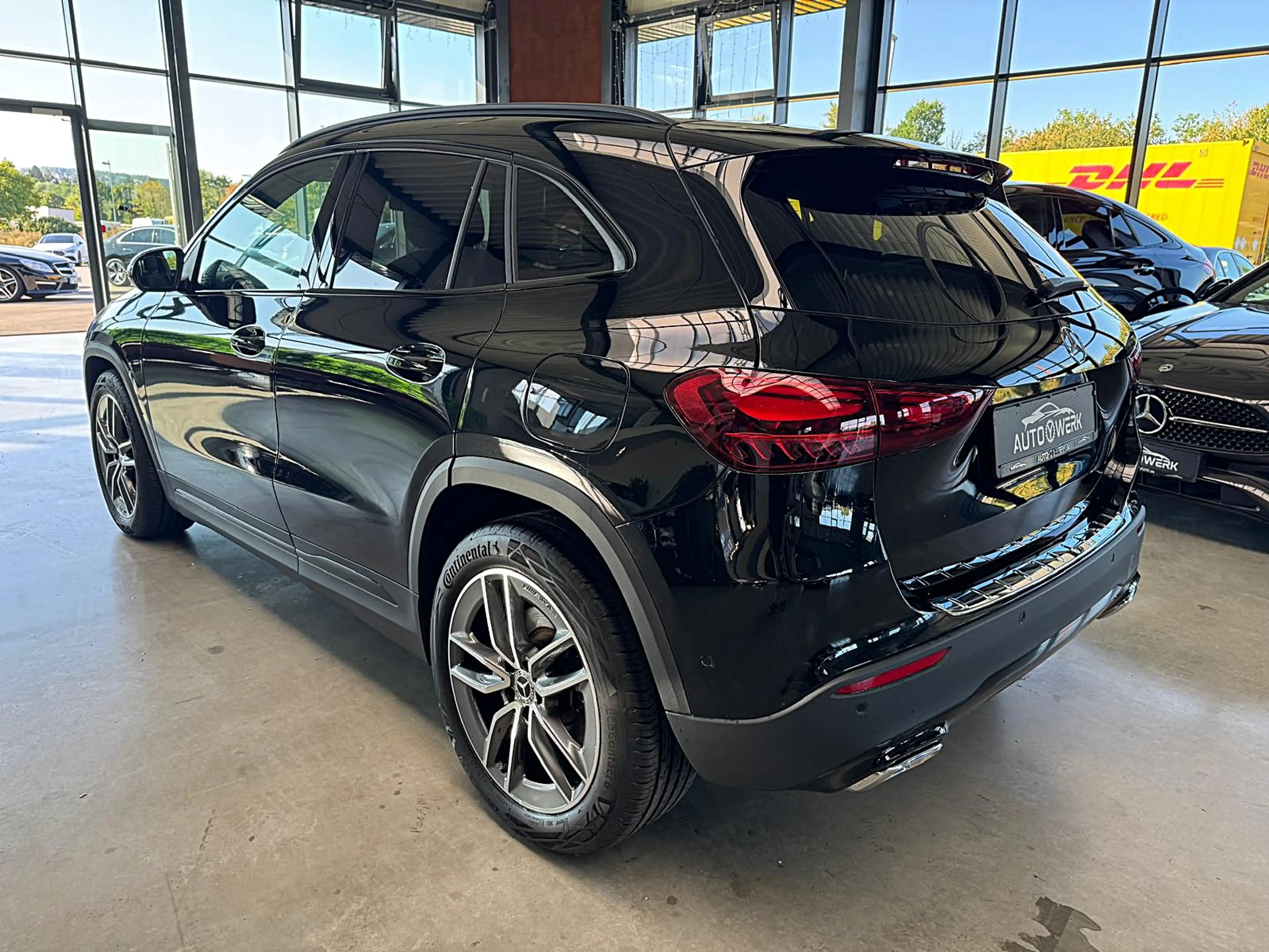 Mercedes-Benz GLA 220 4Matic AHK Pano Distronik — photo 3