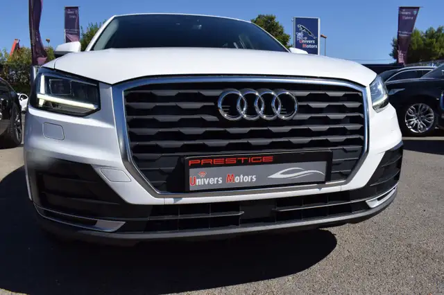 Audi Q2 view 9