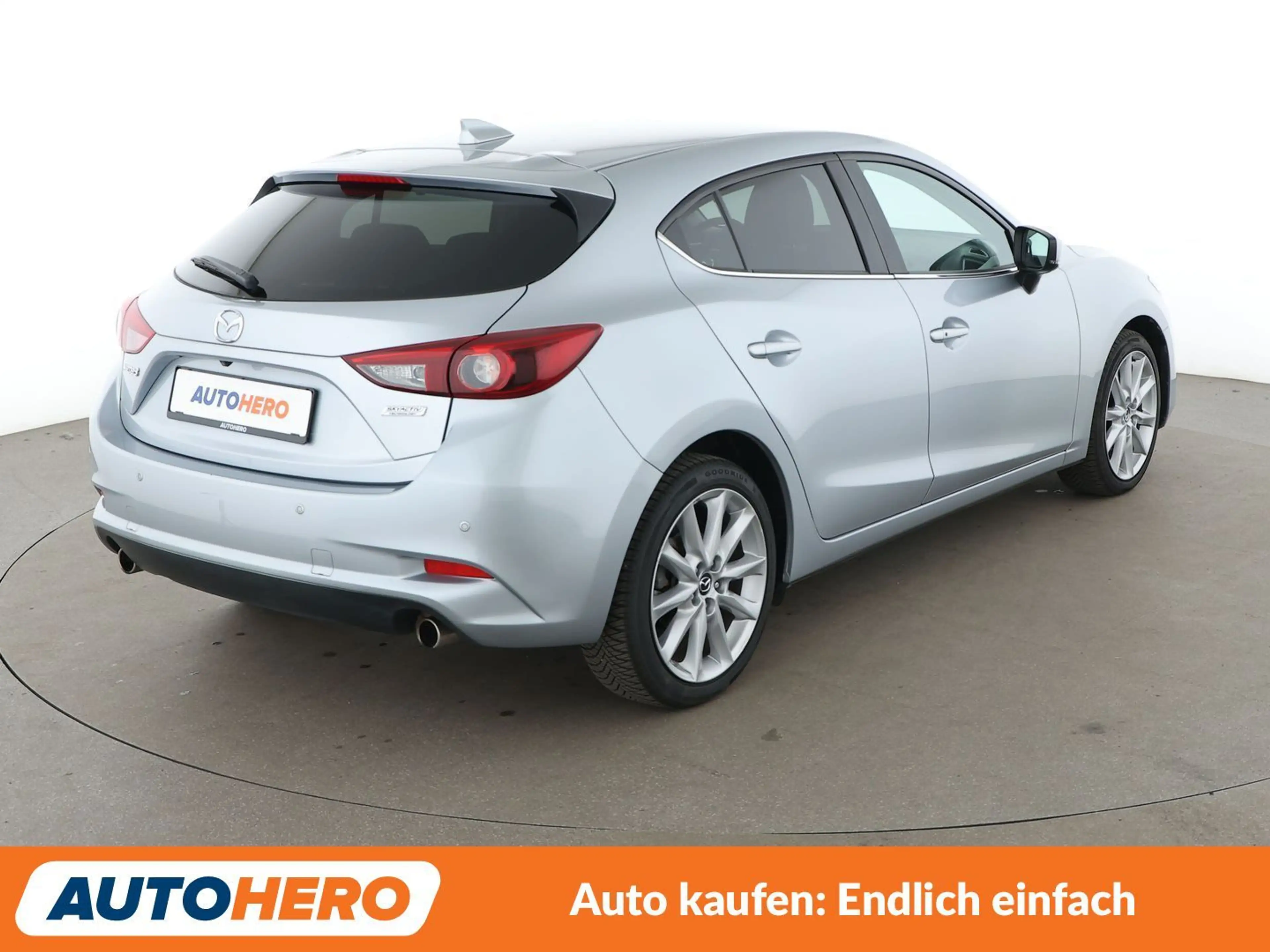 Mazda 3 2.0 Sports-Line Aut.*NAVI*HEAD-UP*LED*TEMPO*CAM* — photo 6