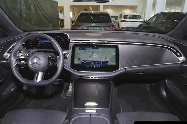 Mercedes-Benz E-Class view 10