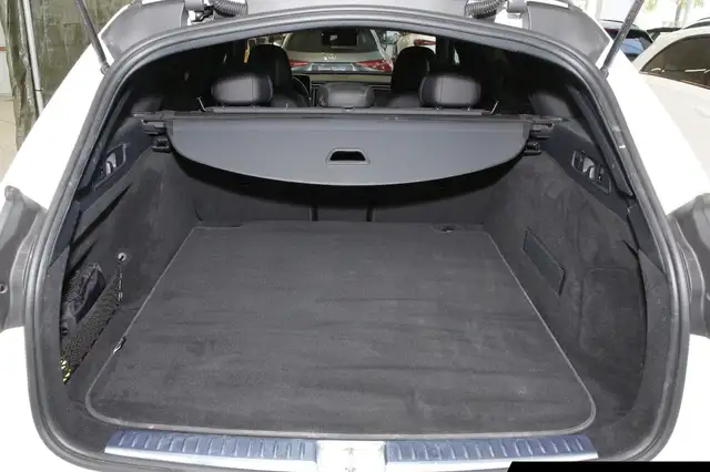 Mercedes-Benz E-Class view 15