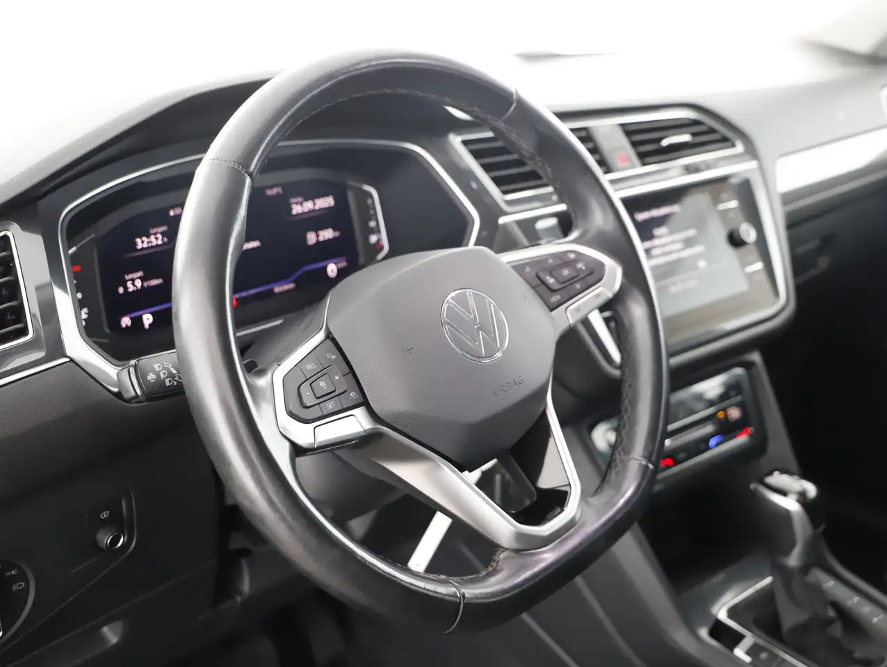 Volkswagen Tiguan Allspace 2.0 TDI Life ASSIST+CARPLAY+LED 8