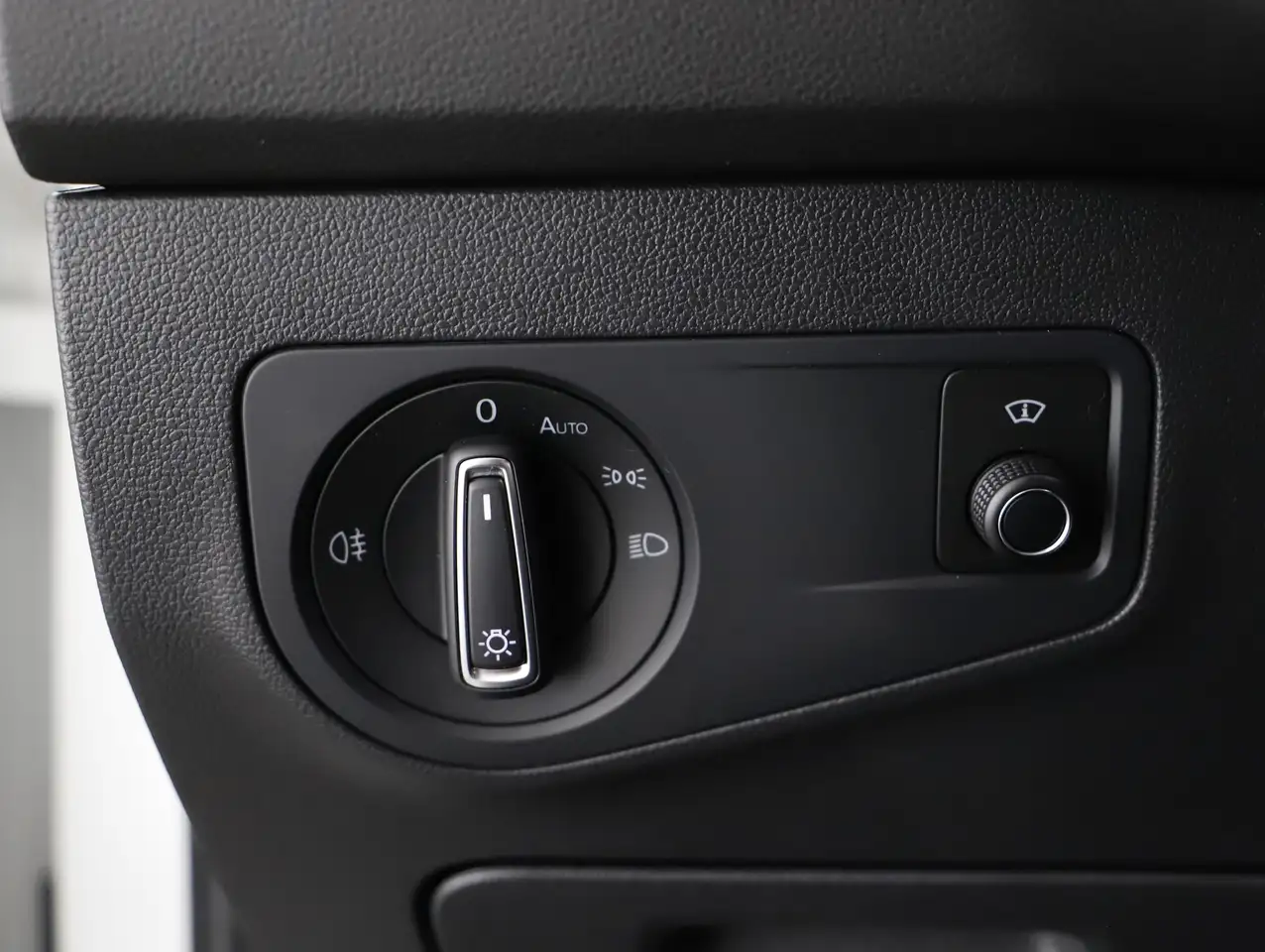 Volkswagen Tiguan Allspace 2.0 TDI Life ASSIST+CARPLAY+LED 6