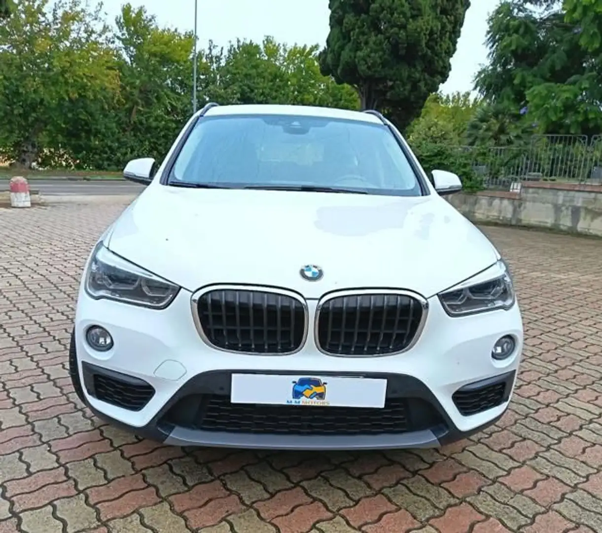 BMW X1 sDrive16d Business PROM-MMO Bílá - 2
