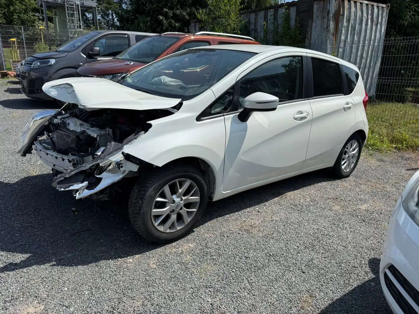Nissan Note 1.2 Acenta Plus Unfallfahrzeug Wit - 2