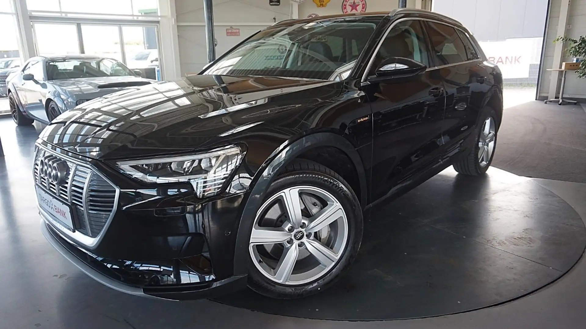 Audi e-tron 55 quattro advanced V/C*LED*Navi*Pano* Schwarz - 1