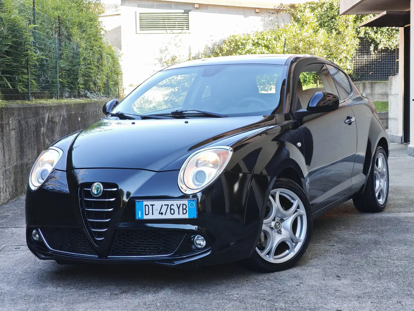 Alfa Romeo MiTo 1.4 T-Jet 155cv Distinctive Premium / 115.000km Nero - 2