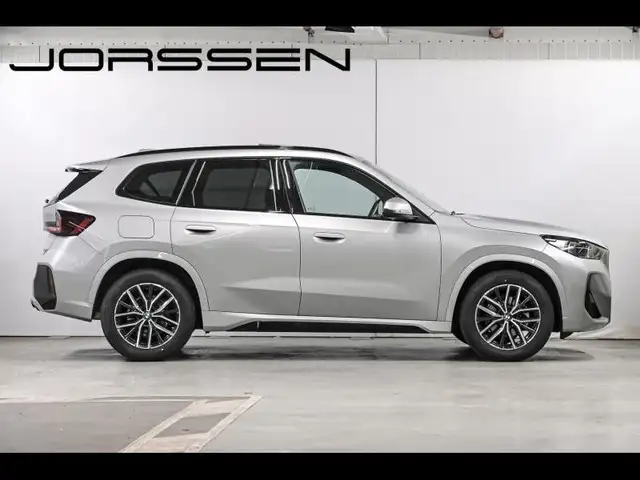 BMW X1 view 3