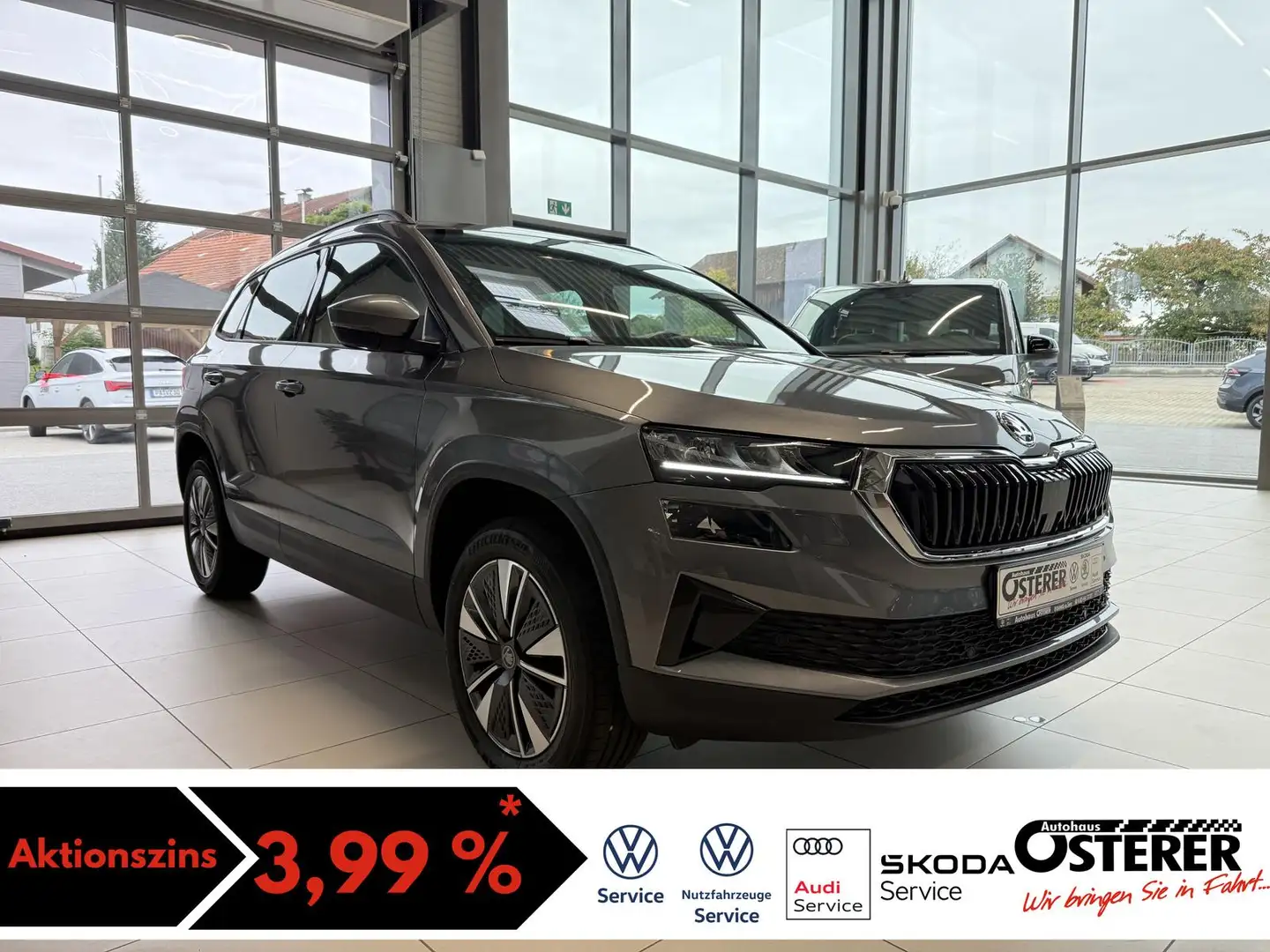 Skoda Karoq 1.5 TSI Selection DSG 4 Jahre Garantie AHK Rückfa Grau - 1