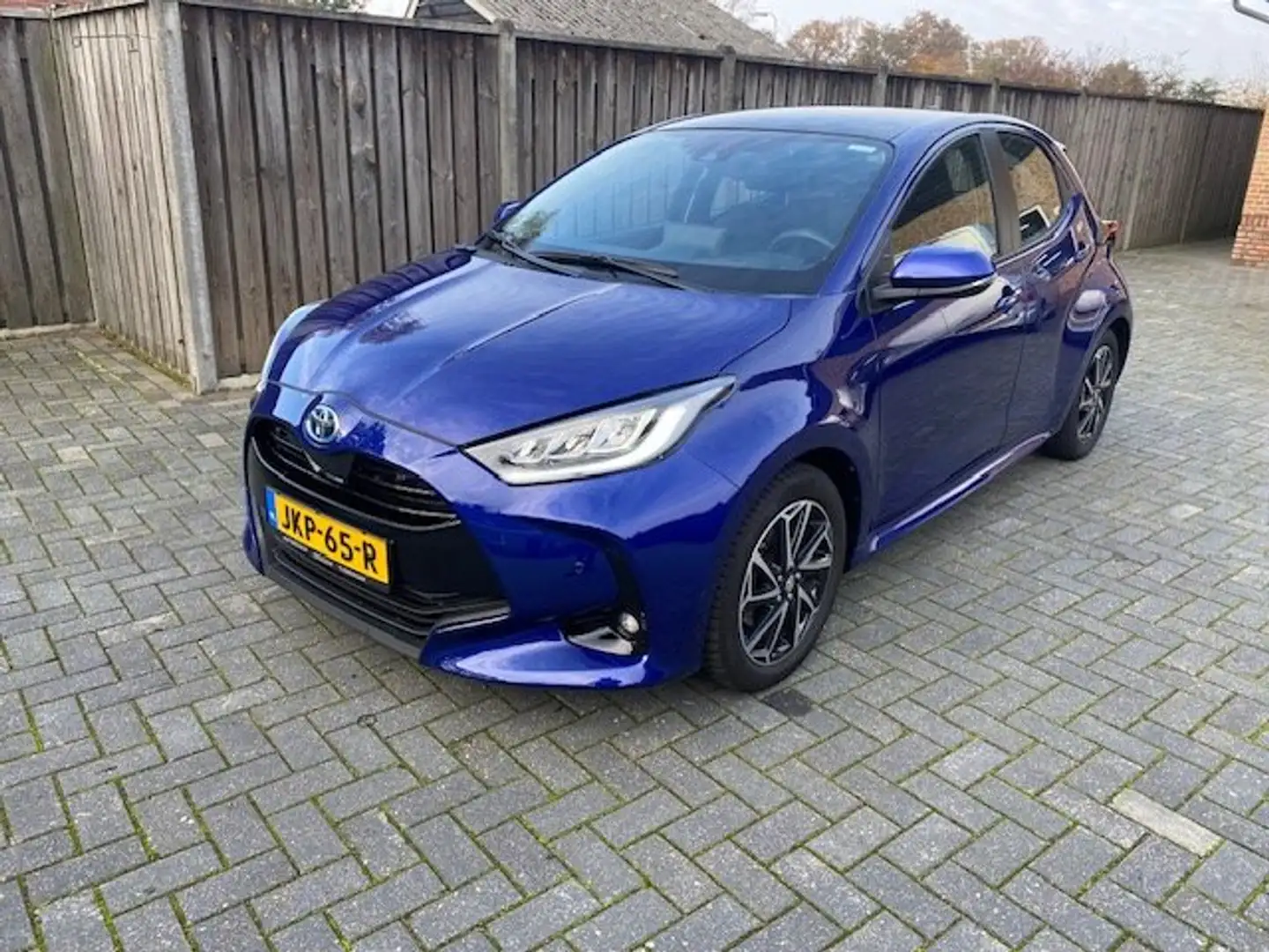 Toyota Yaris 1.5 Hyb. Dynamic PANORAMA KEYLESS DODEHOEK HEAD-UP Blauw - 1