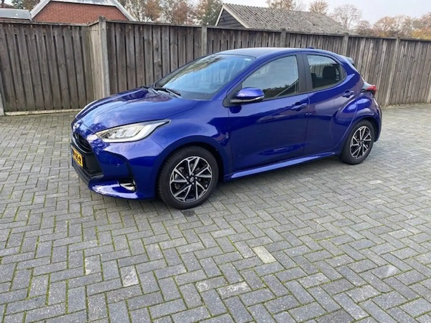 Toyota Yaris 1.5 Hyb. Dynamic PANORAMA KEYLESS DODEHOEK HEAD-UP Blauw - 2