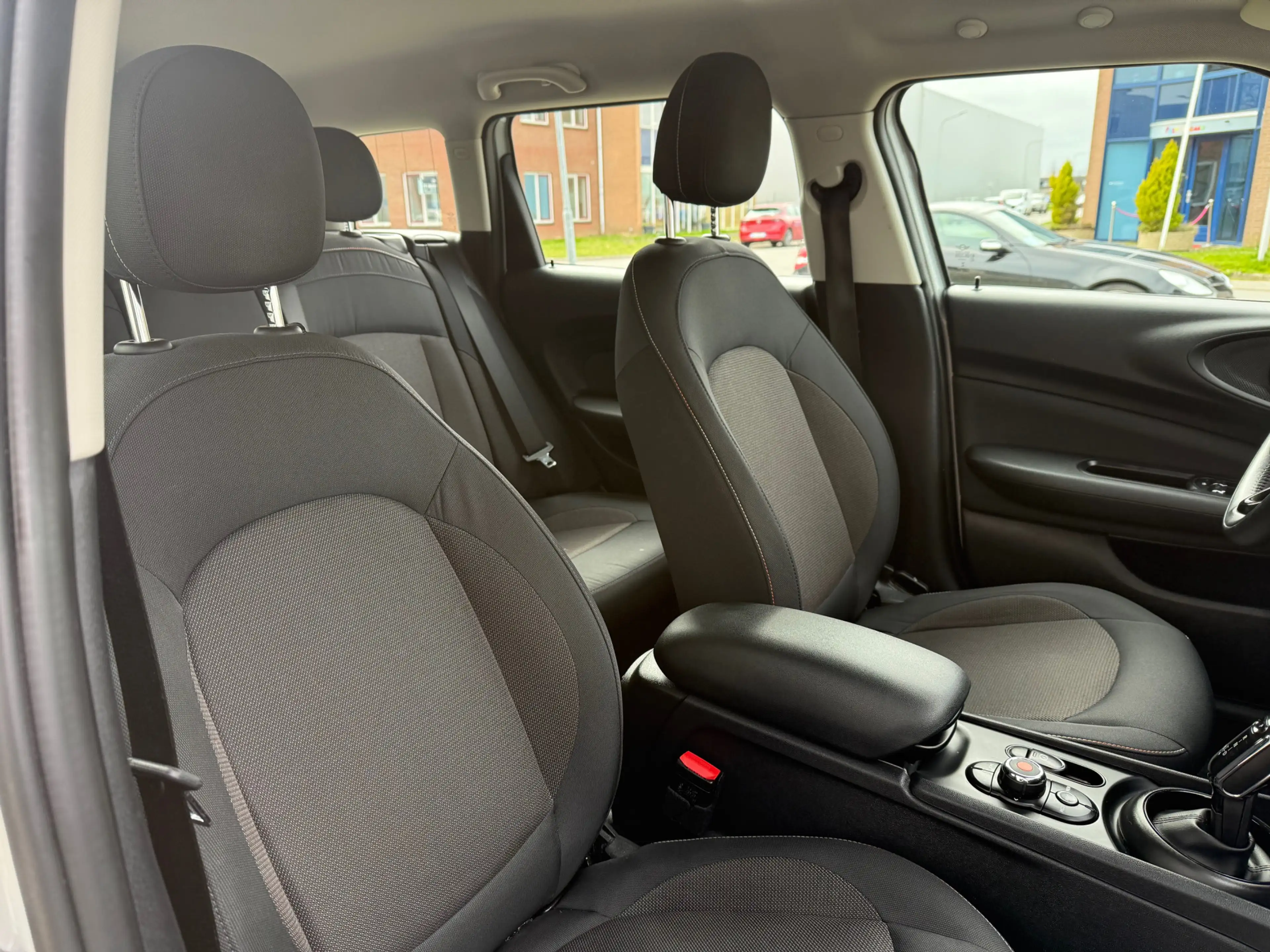 MINI Cooper Clubman Mini 1.5 Essential Automaat — photo 11