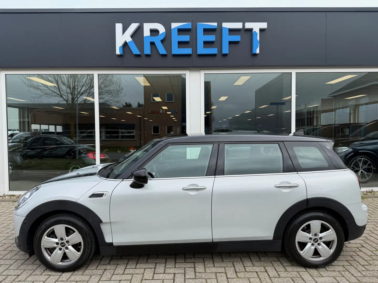 MINI Cooper Clubman Mini 1.5 Essential Automaat Gris - 2