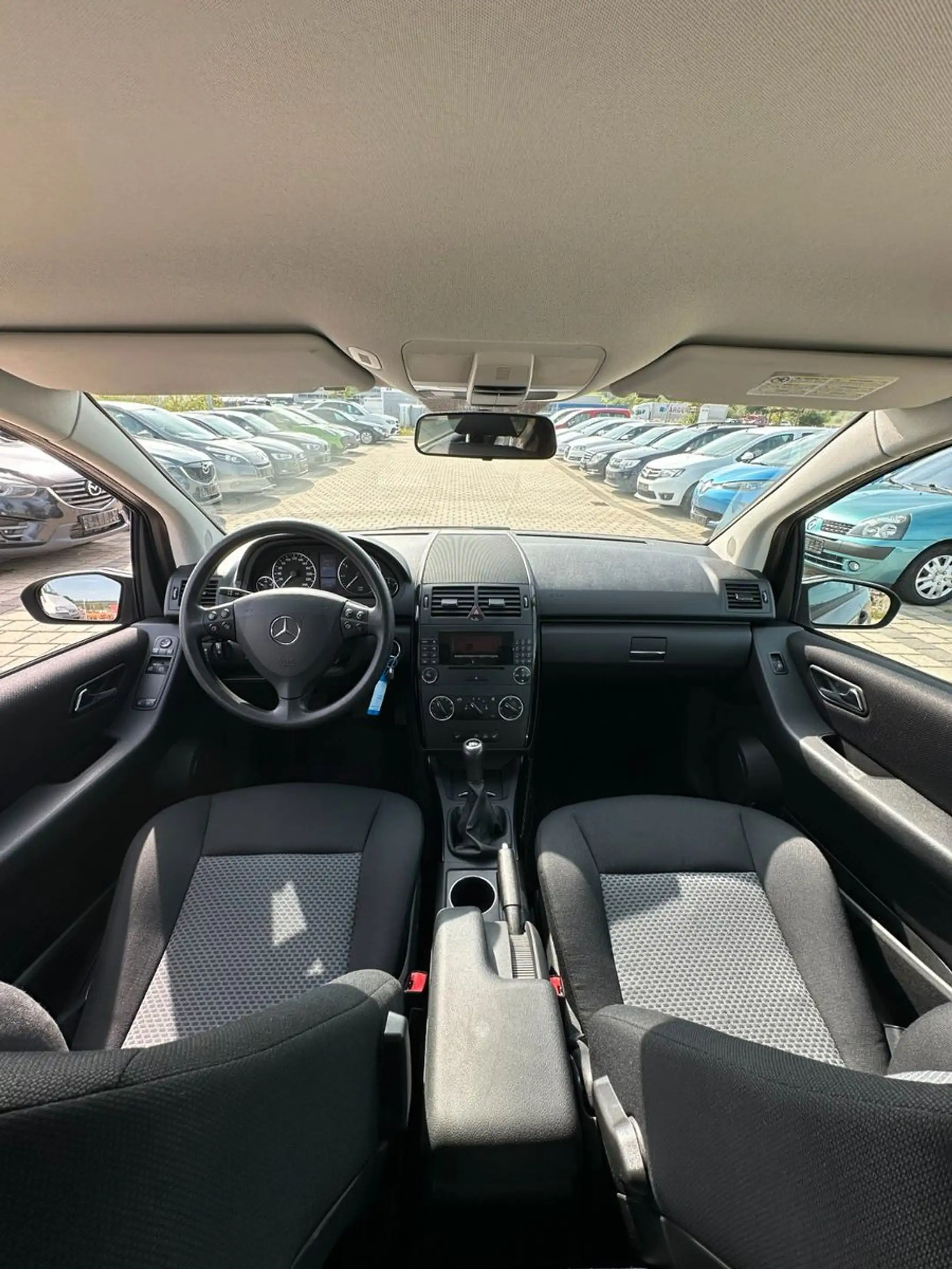 Mercedes-Benz A 200 nur 46 Tkm Tüv/Au neu — photo 13
