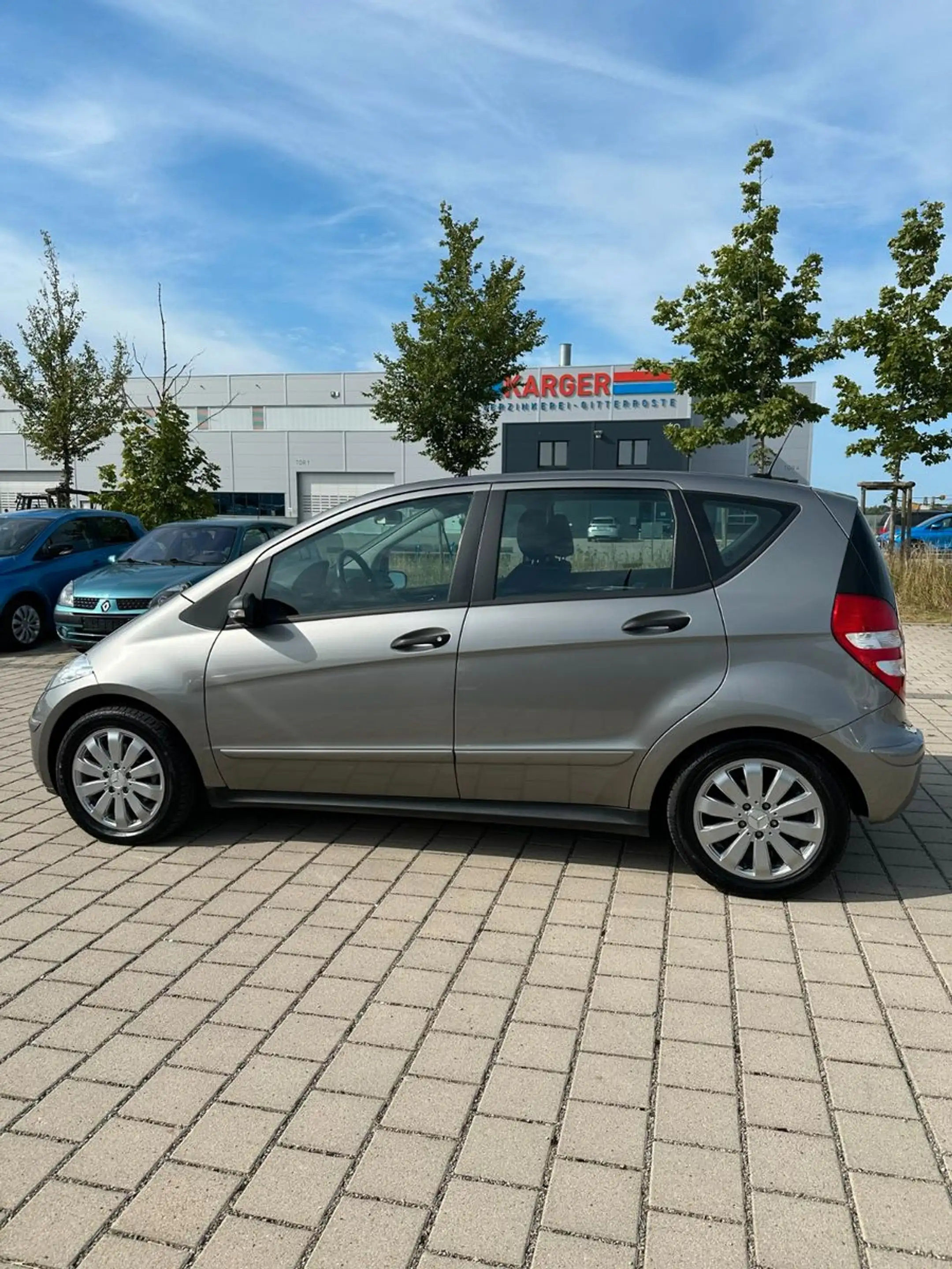 Mercedes-Benz A 200 nur 46 Tkm Tüv/Au neu — photo 6