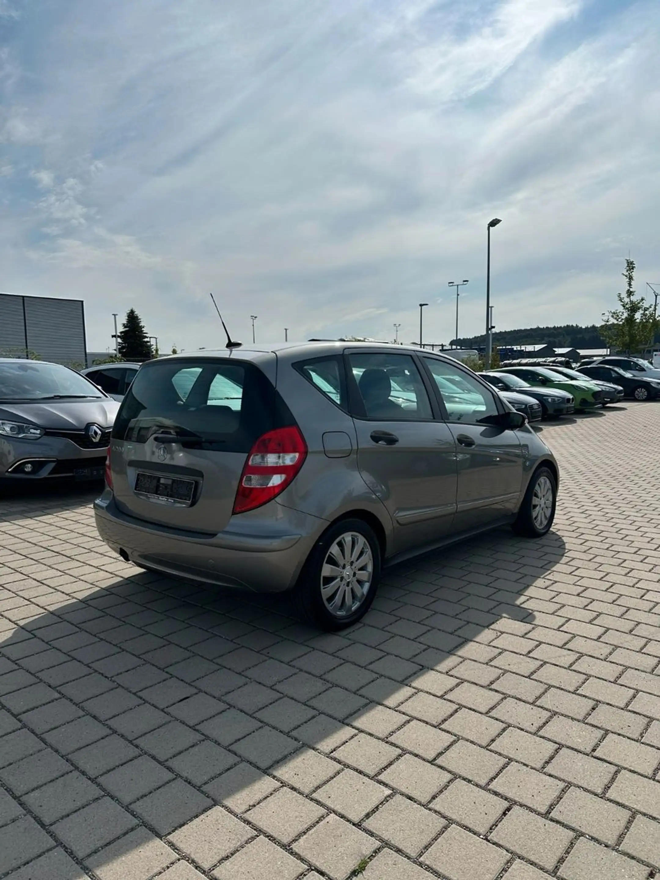Mercedes-Benz A 200 nur 46 Tkm Tüv/Au neu — photo 3