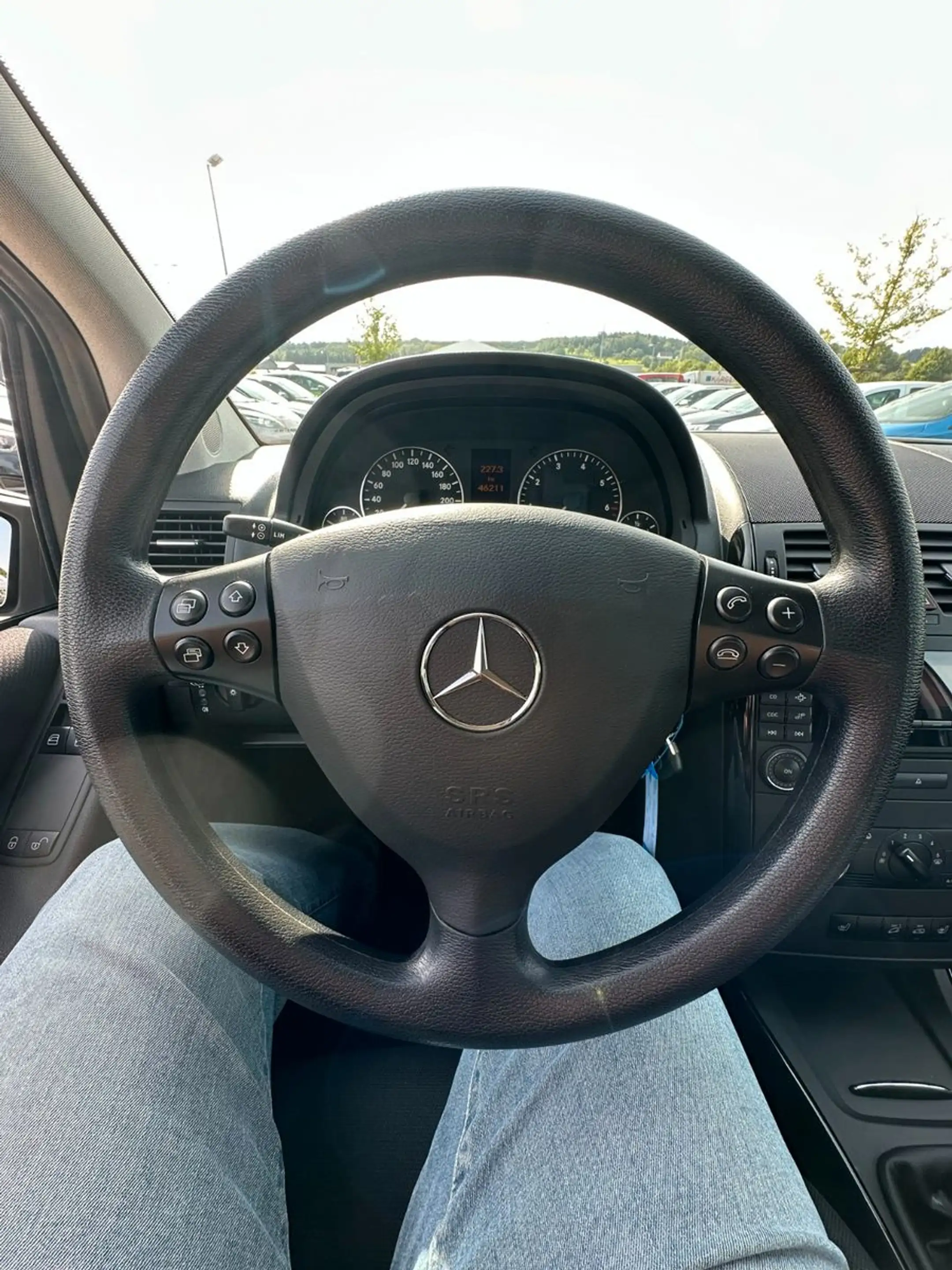 Mercedes-Benz A 200 nur 46 Tkm Tüv/Au neu — photo 11