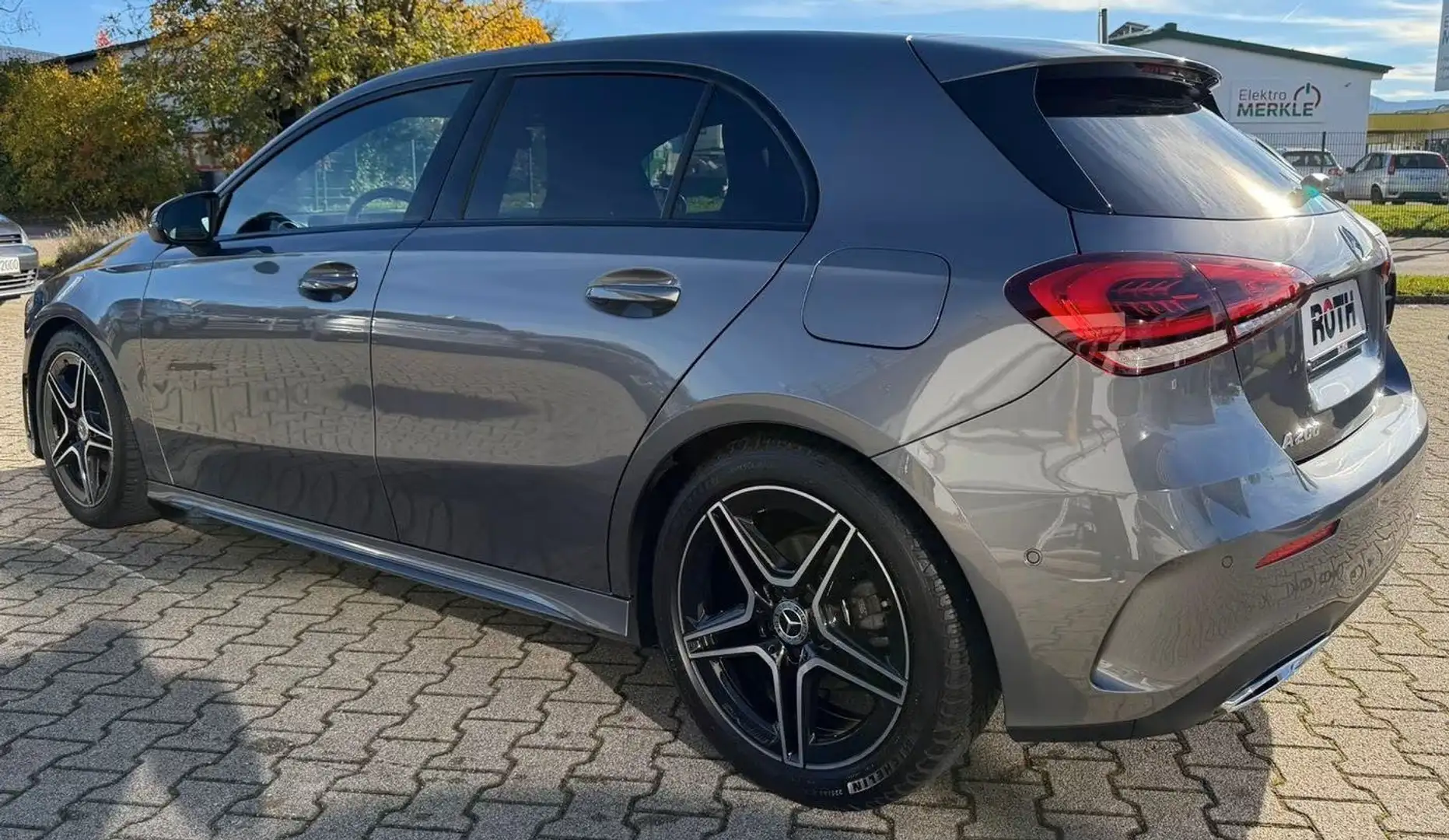 Mercedes-Benz A 200 A 200 AMG auto-LED-KAMERA-APPLECARPLAY Grigio - 2