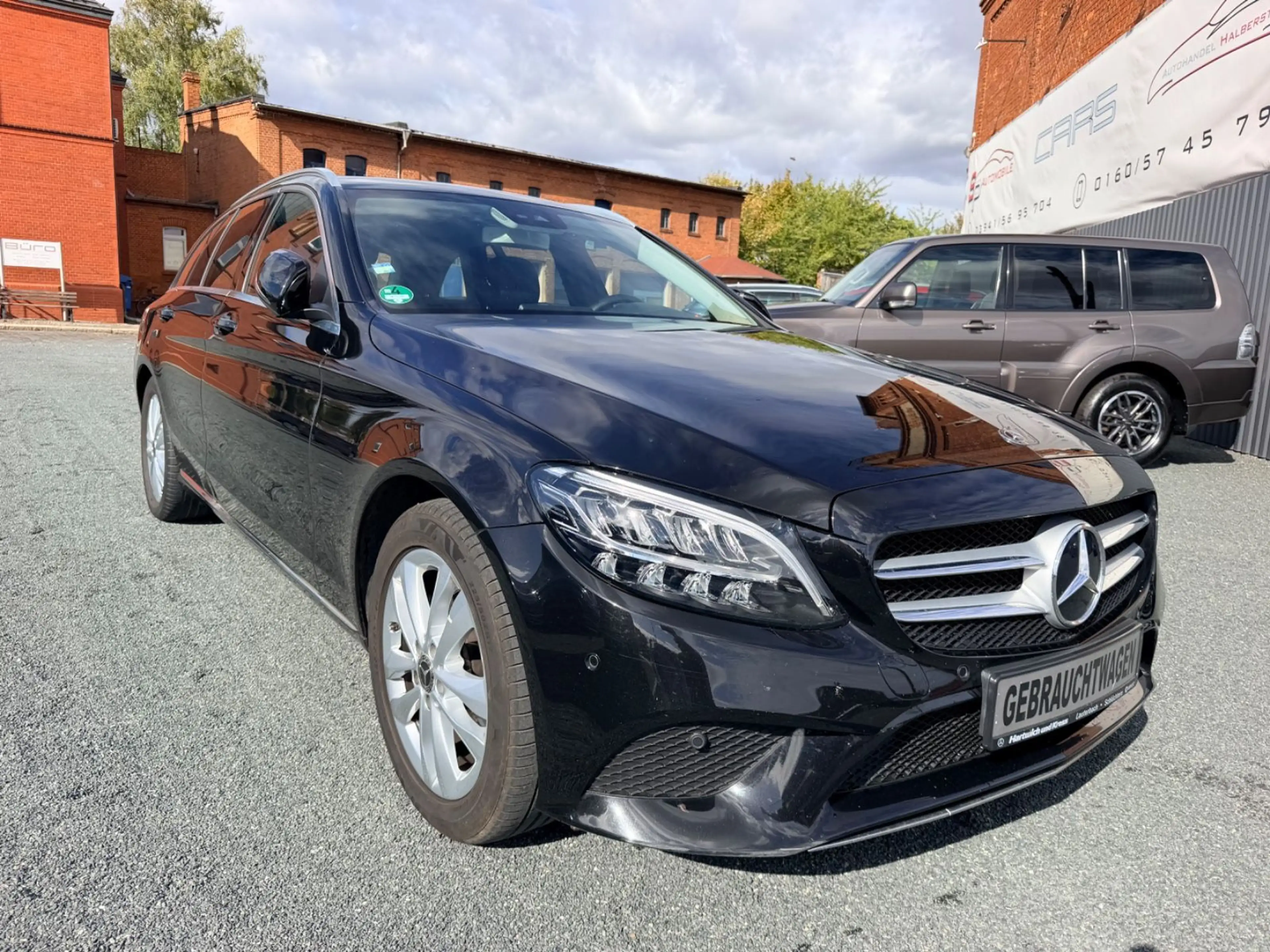 Mercedes-Benz C 180 T-Modell Avantgarde / LED / Kamera / PDC — photo 2