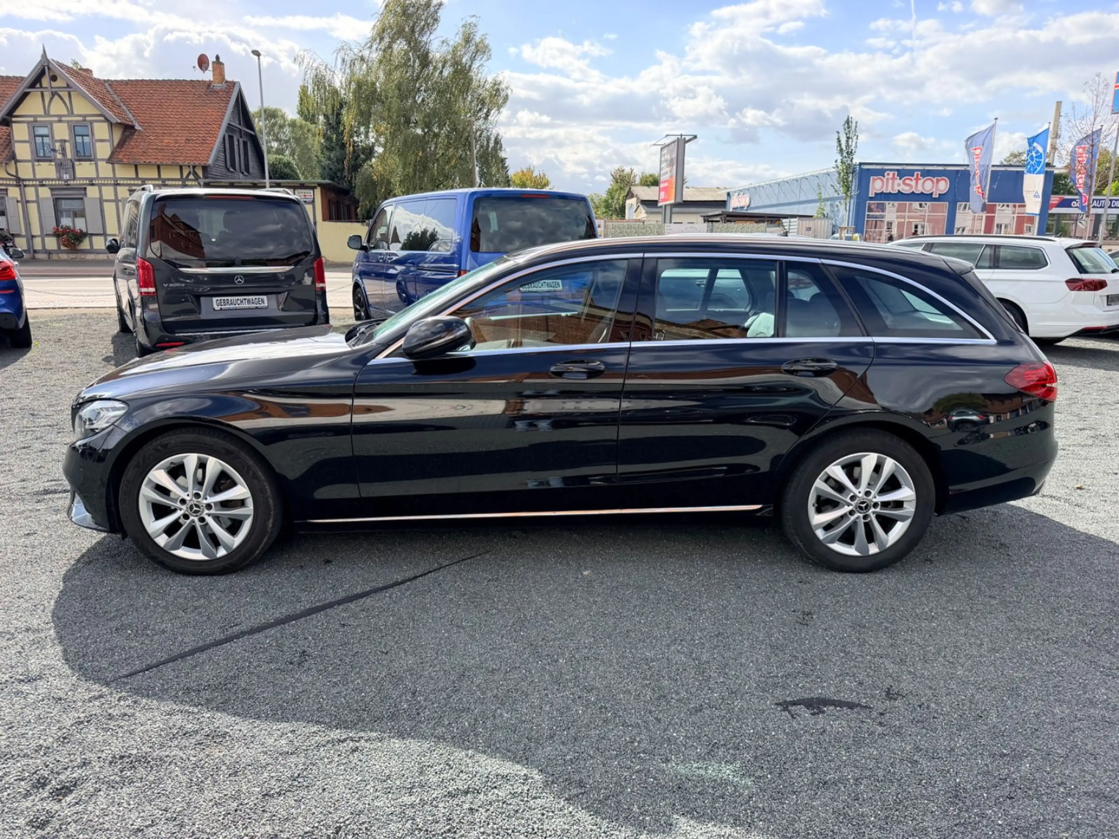 Mercedes-Benz C 180 T-Modell Avantgarde / LED / Kamera / PDC — photo 6