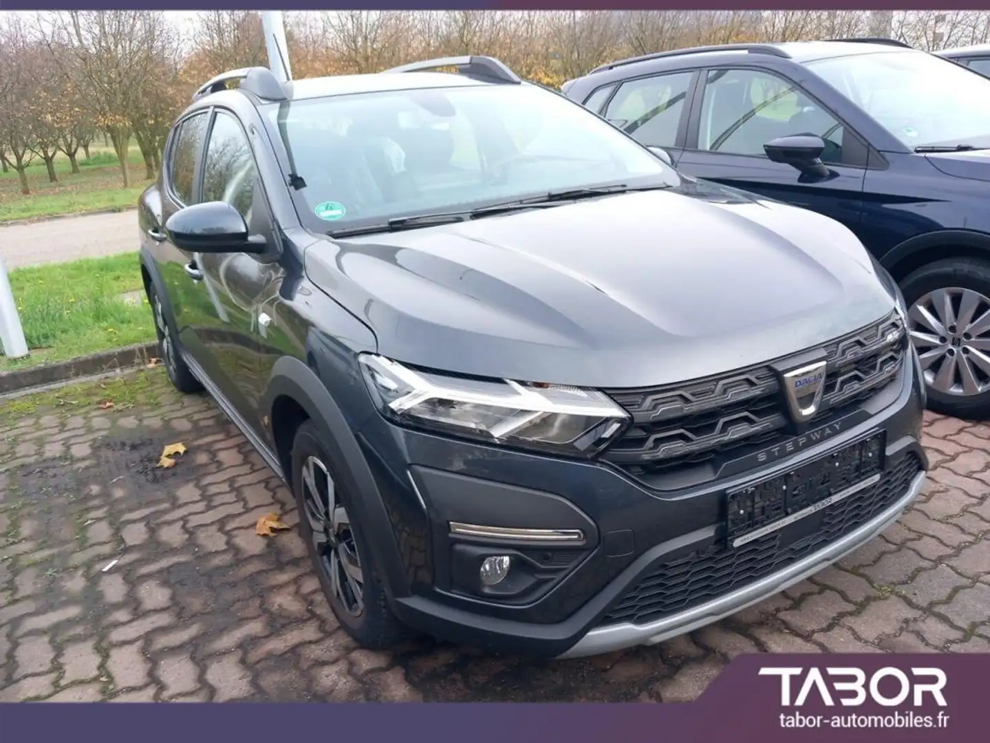 Dacia Sandero Stepway III TCe 90 Confort GPS Gris - 2